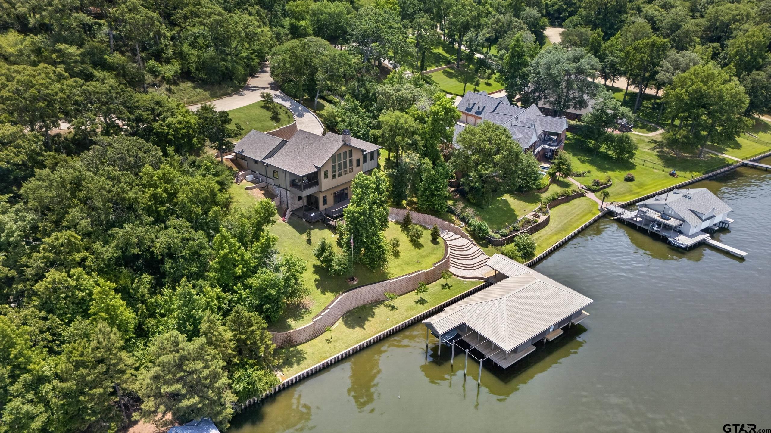 127 N Lake Bluff Dr.