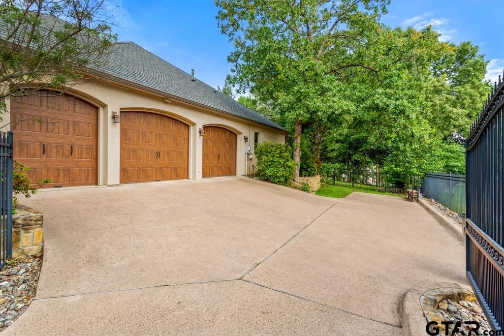 2907 Stewart Way
