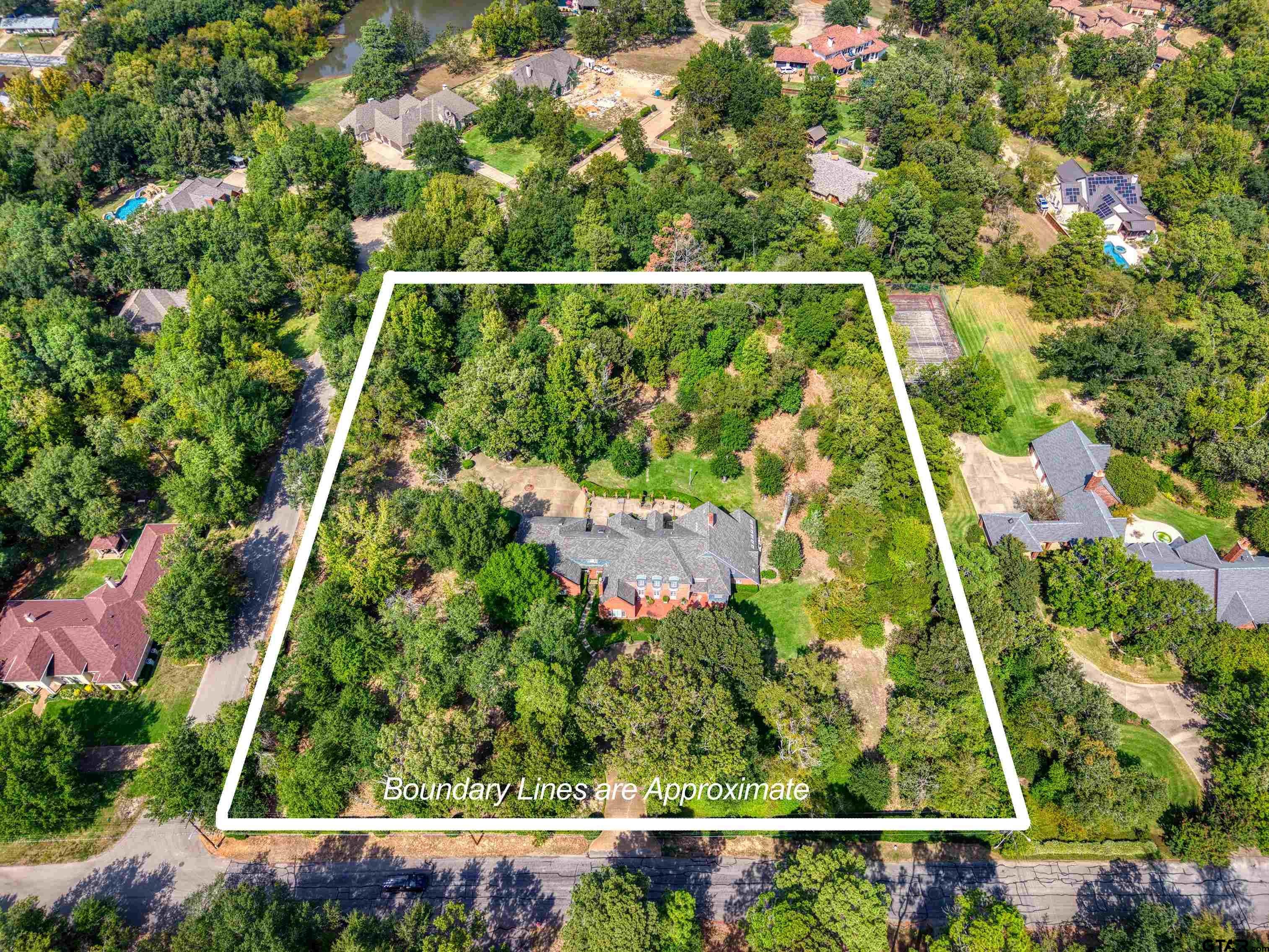 1700 Clubview Drive