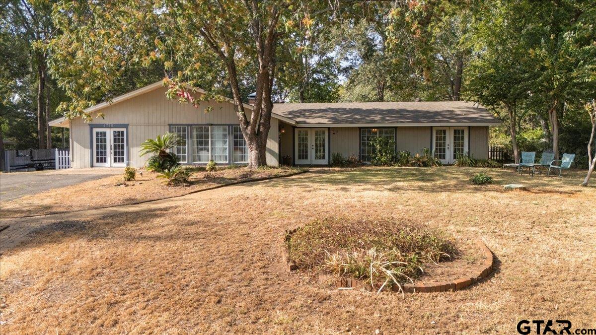 1715 Leisure Lane