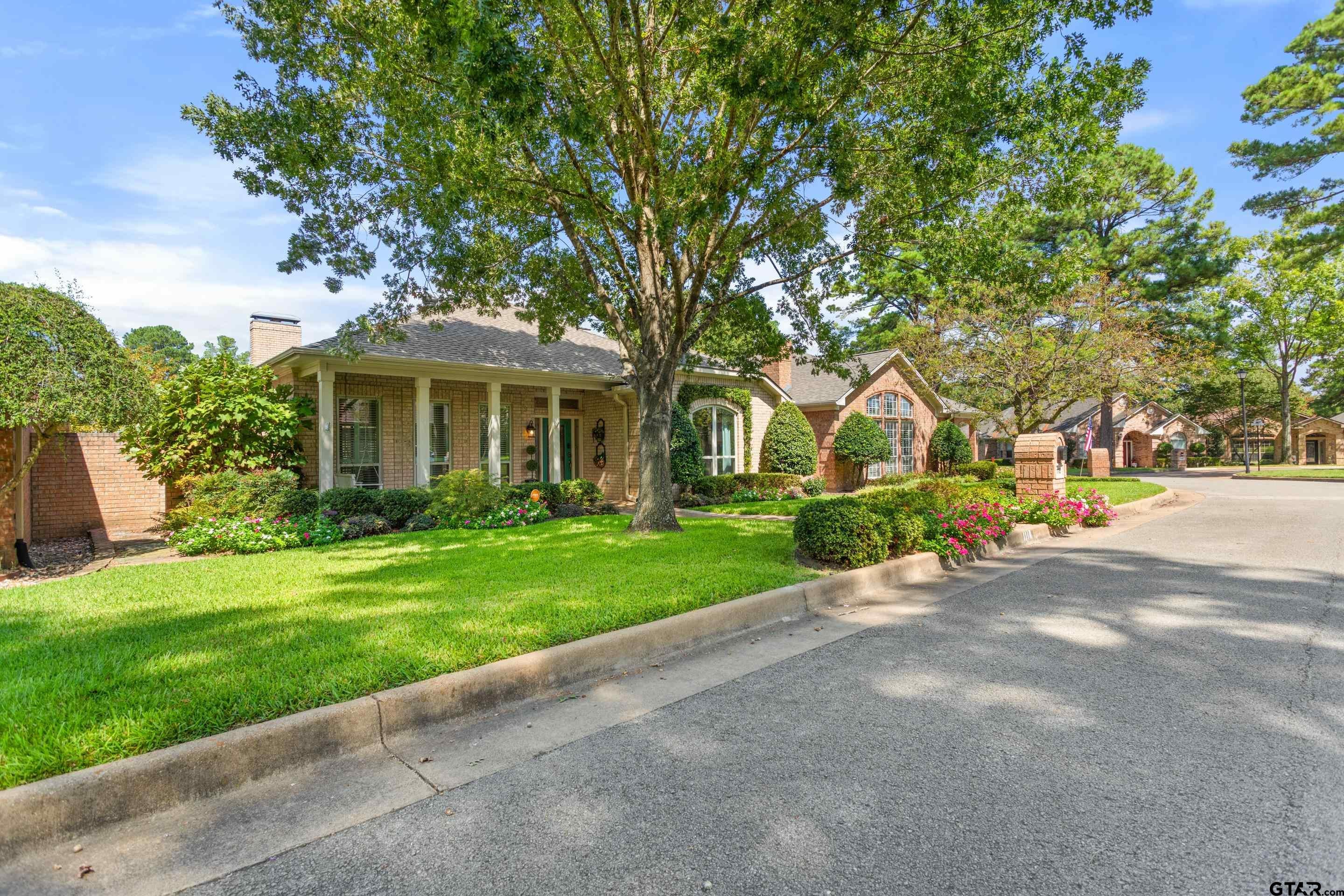 1116 Oak Garden Circle