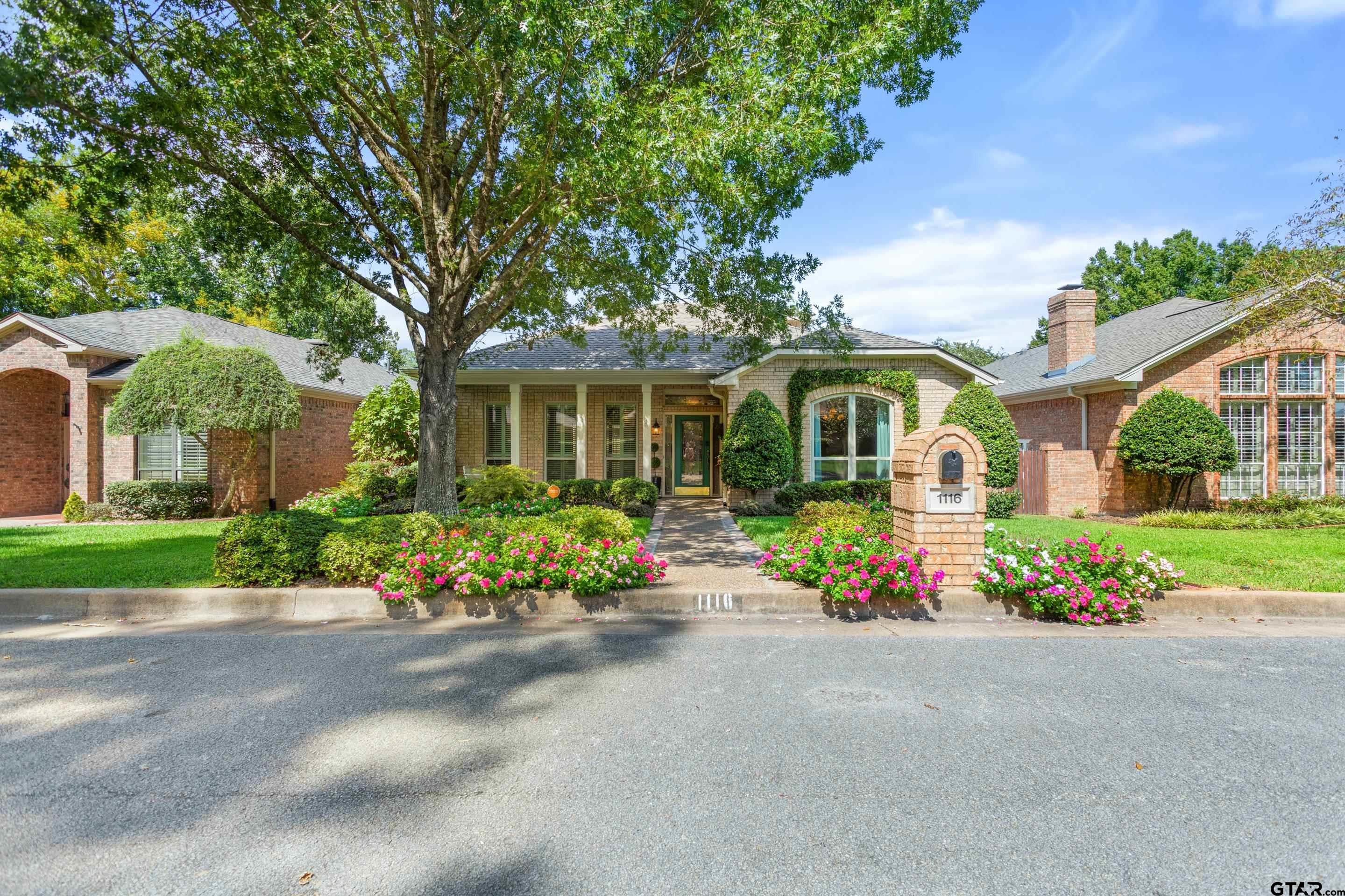 1116 Oak Garden Circle