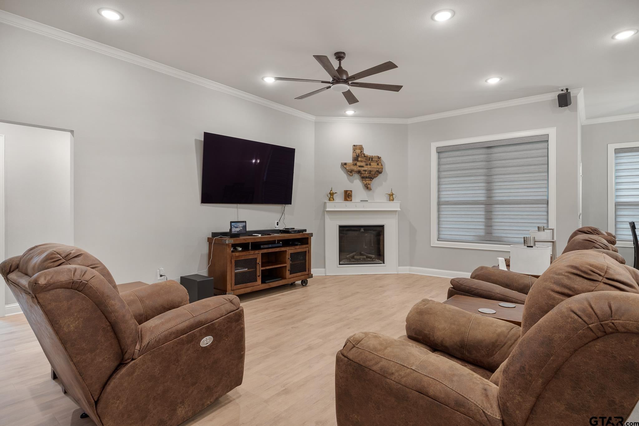 19144 Ambrosia Dr