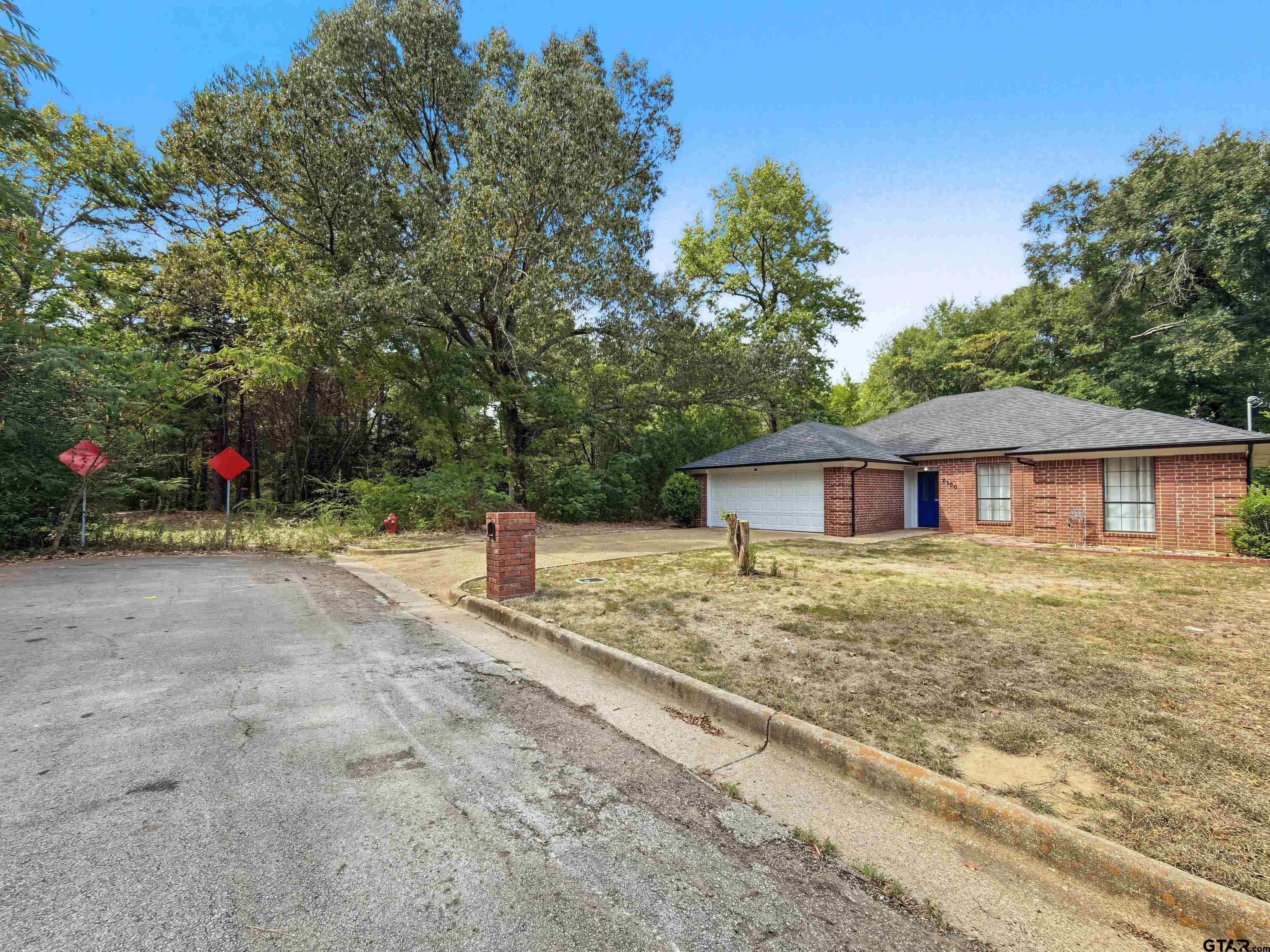 2100 Pinkerton Dr
