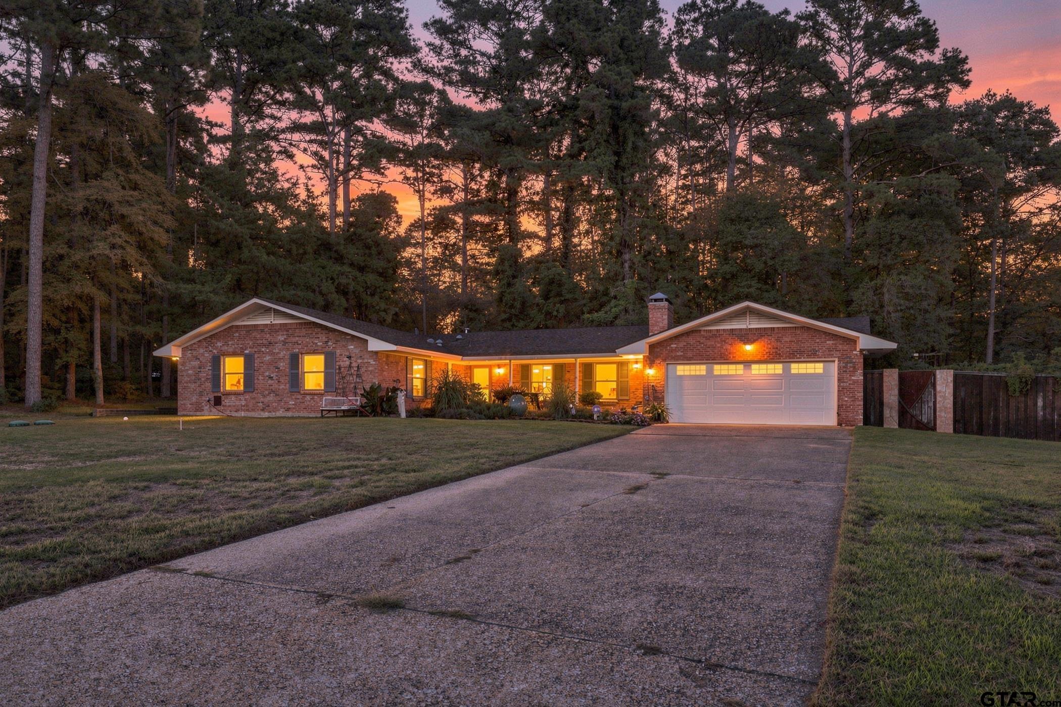 18058 Whispering Pines Rd