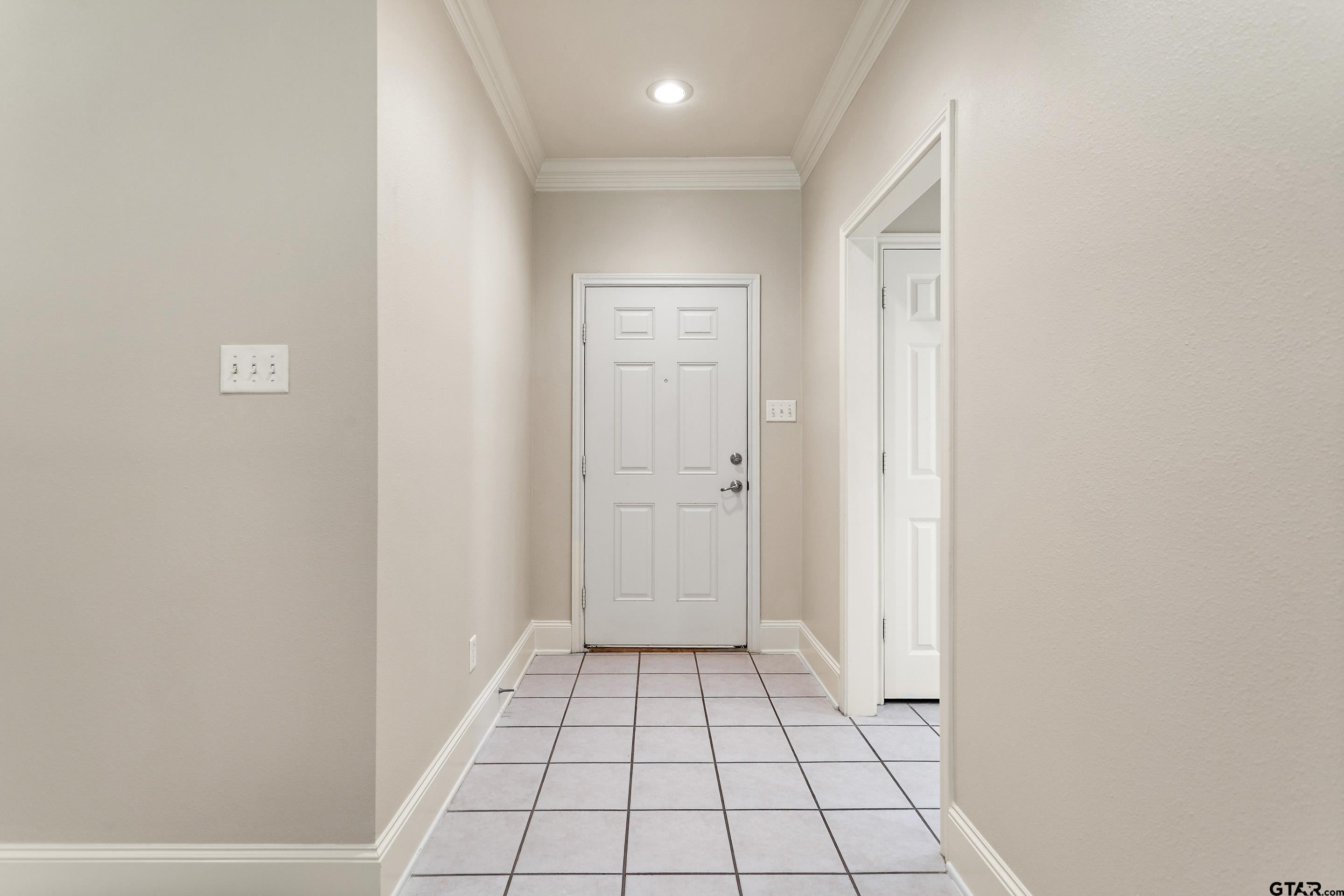 1809 Hollylake Cir