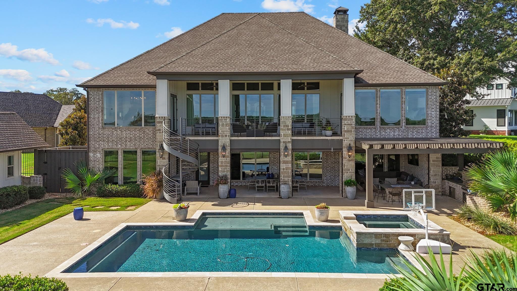 10701 Windrock Dr.
