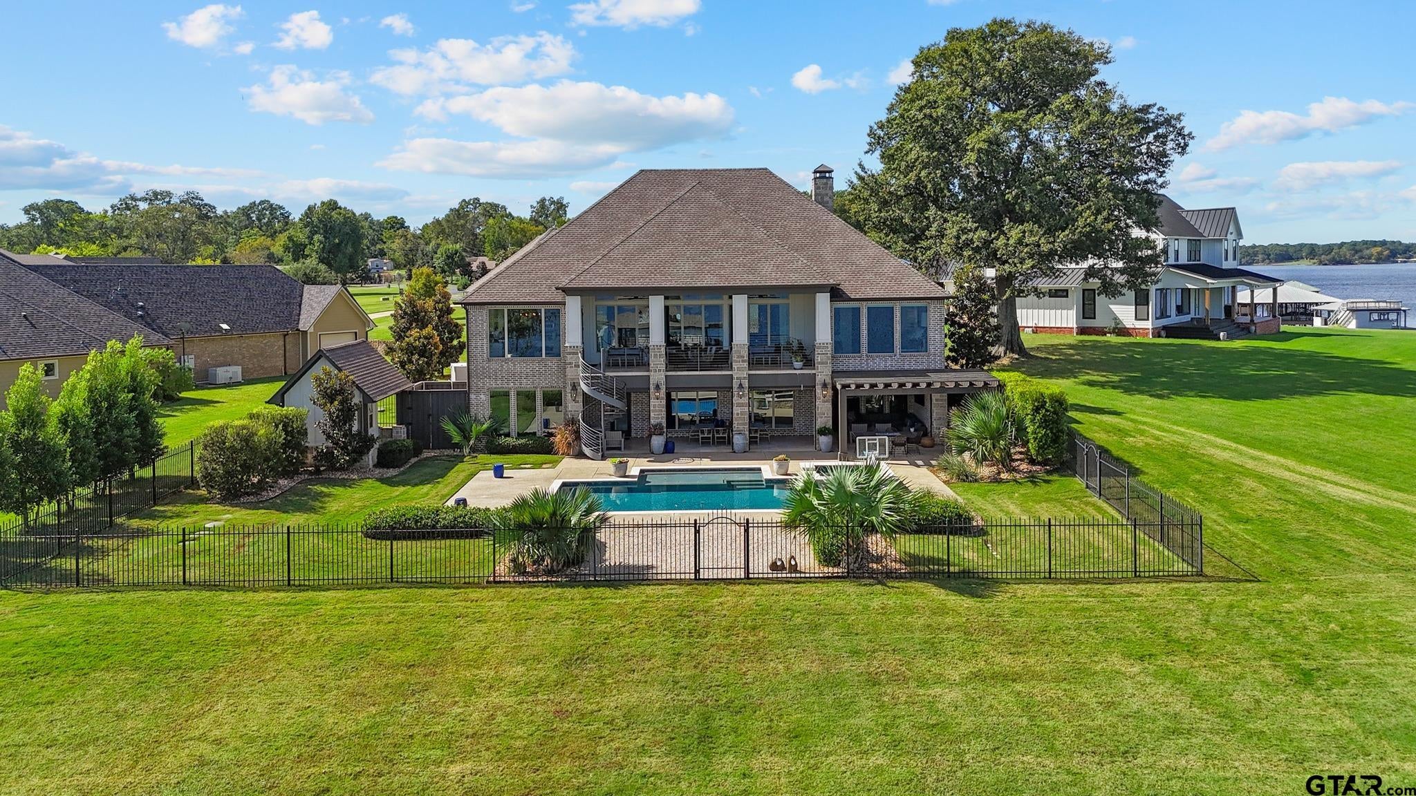 10701 Windrock Dr.