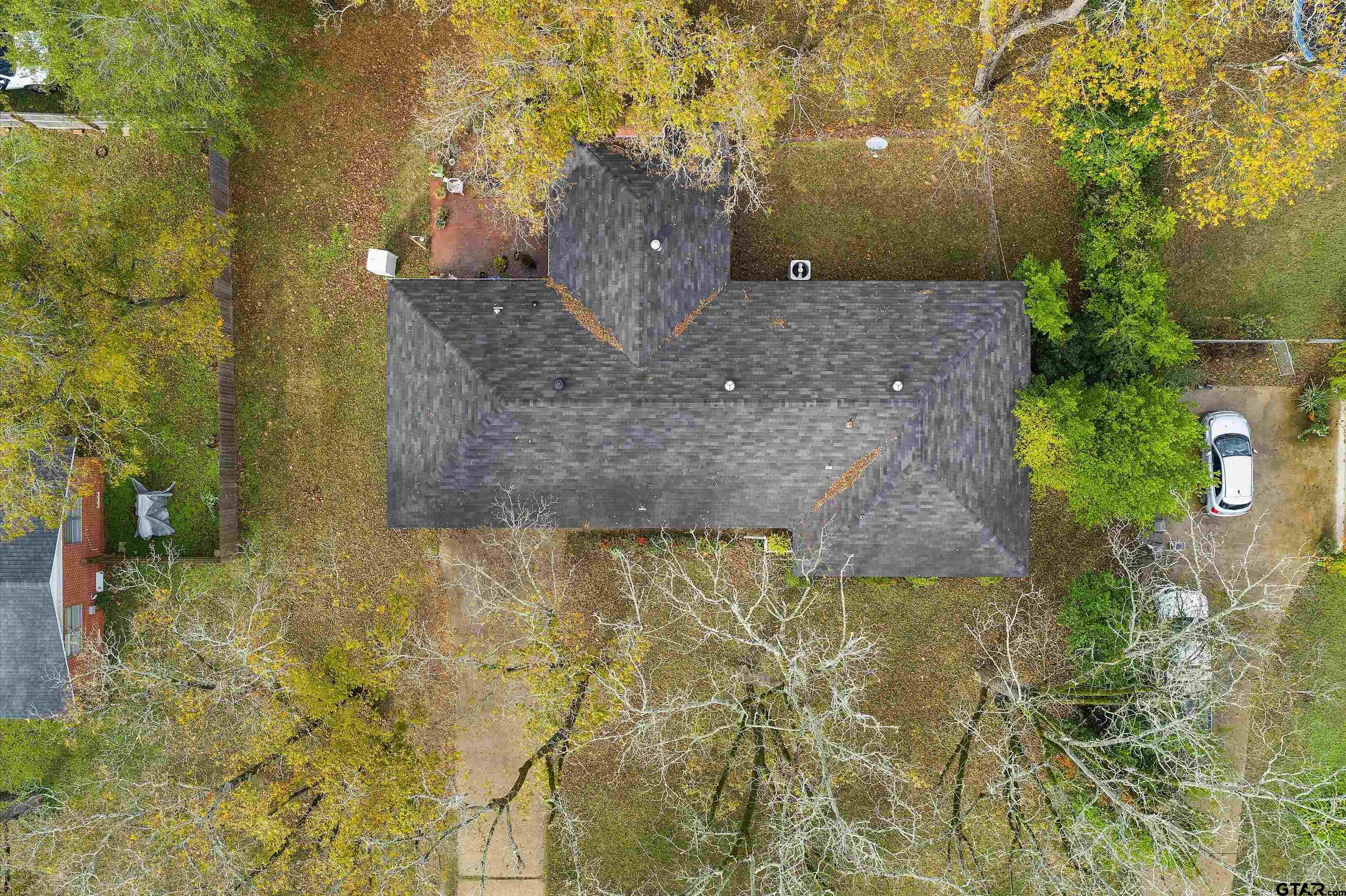 387 Hill Ave
