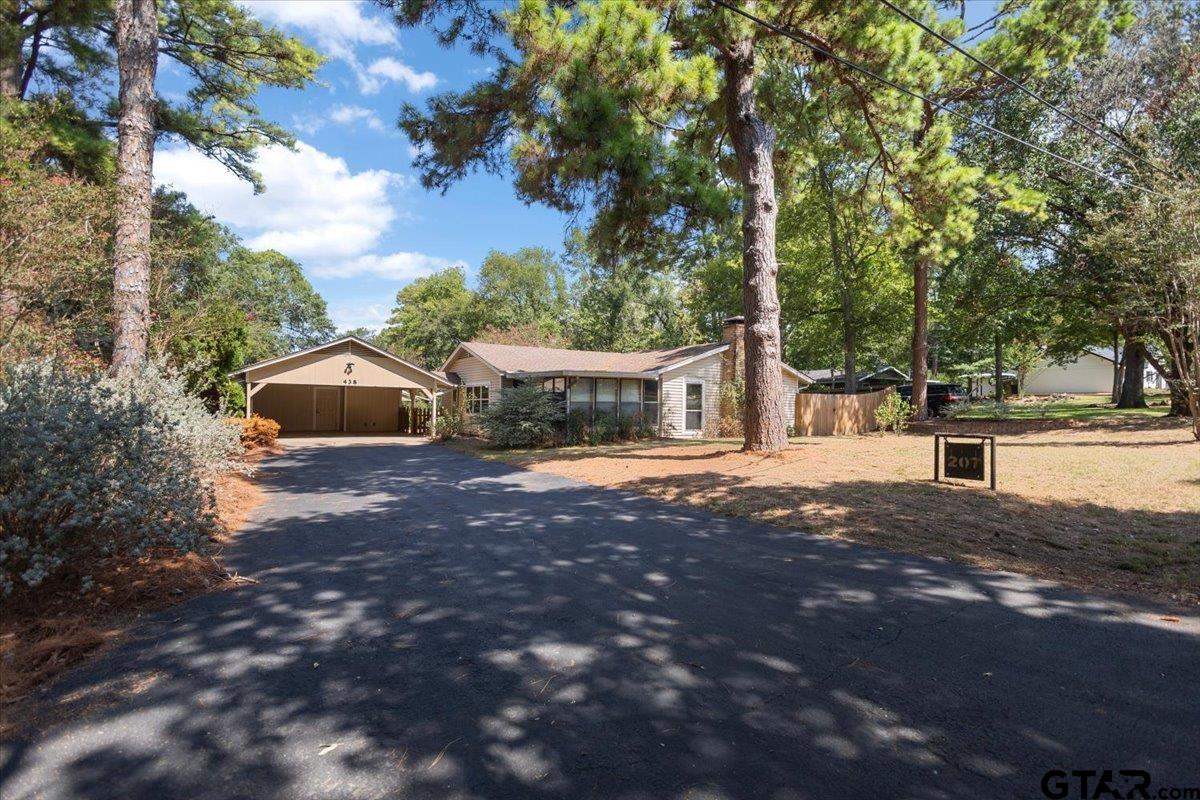207 Grass Knoll Drive