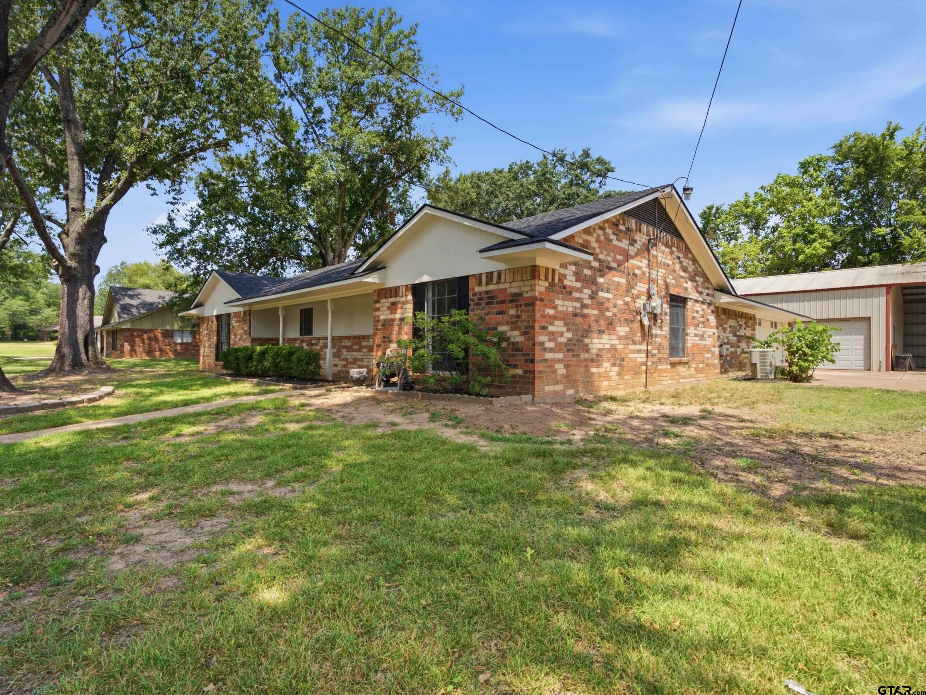 1820 Circle Dr
