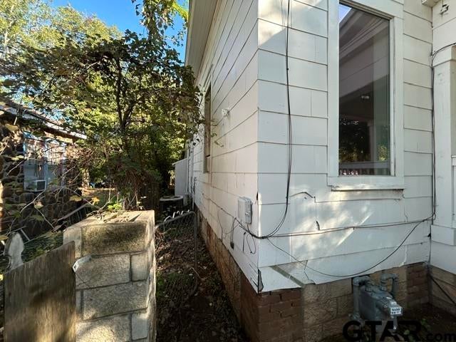 705 W Green St