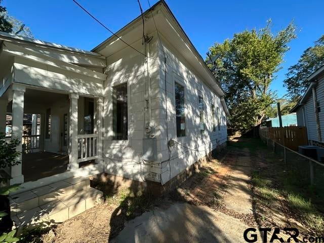 705 W Green St