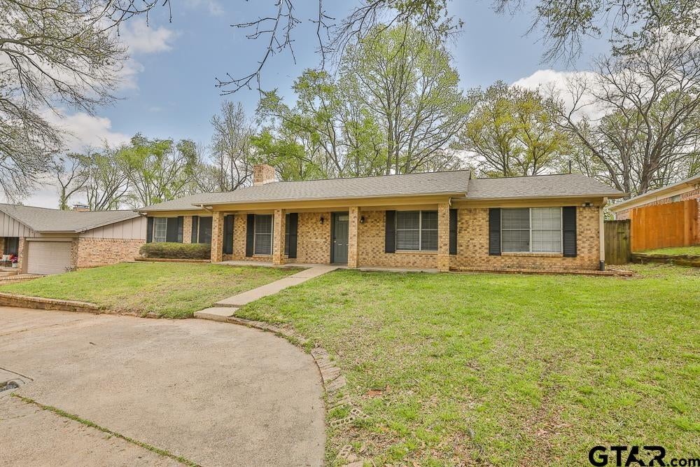 2908 Golden Rd