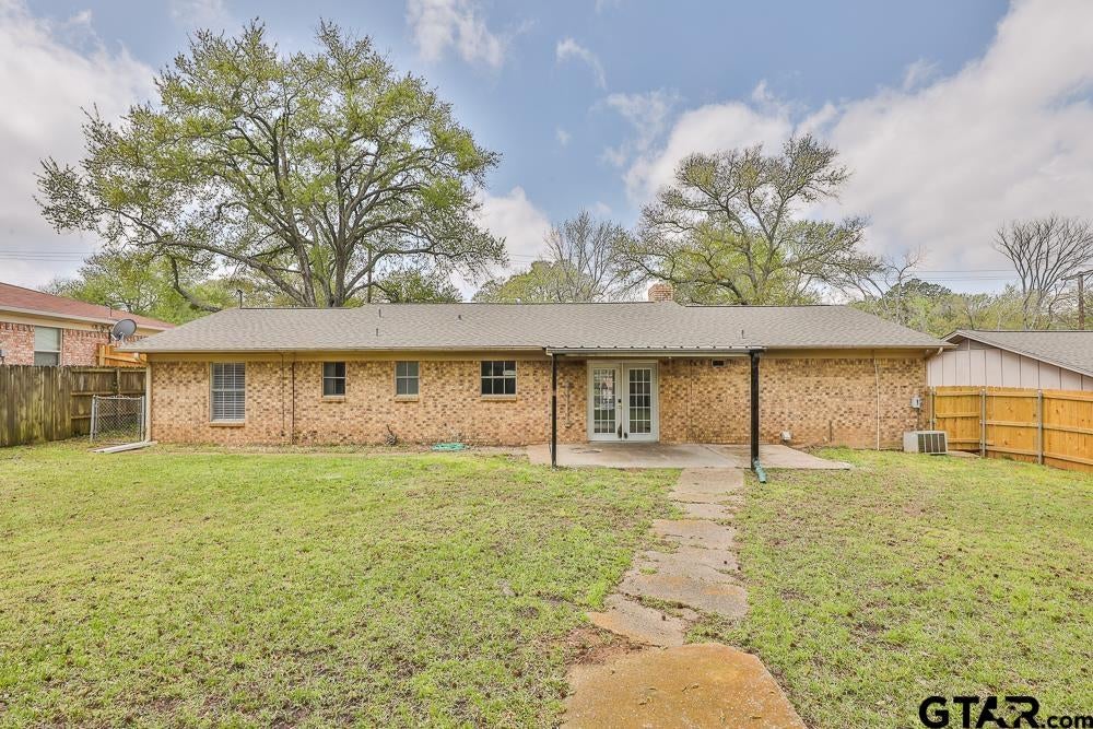 2908 Golden Rd