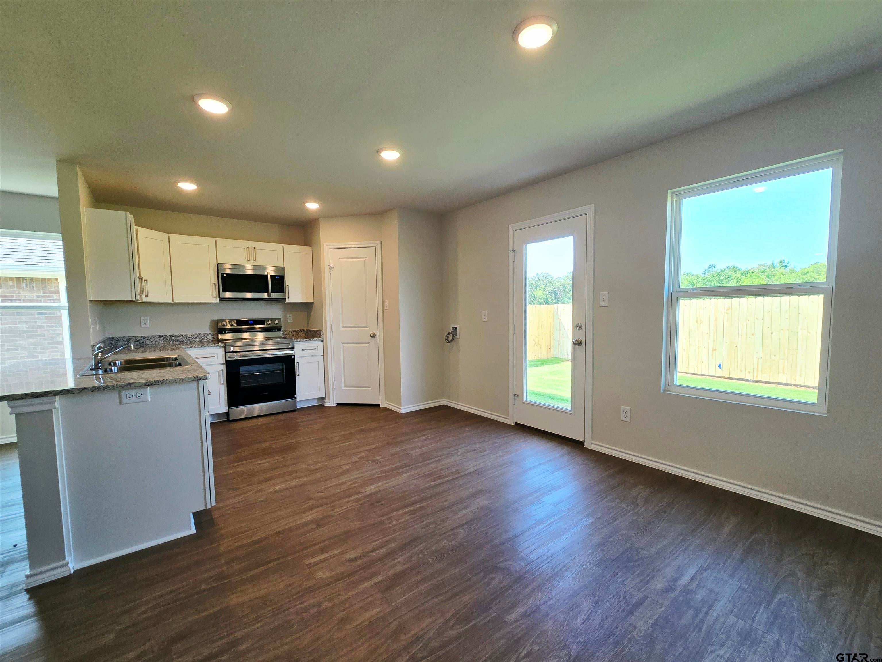 1702 Meadow Lane