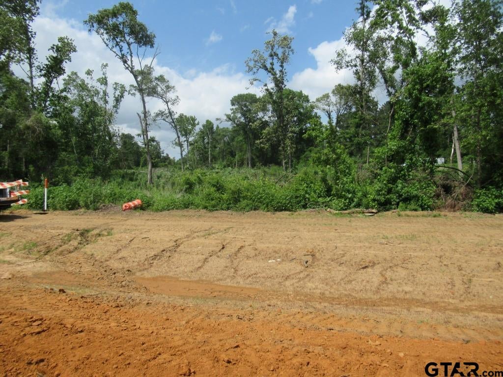 2288 Hwy 175