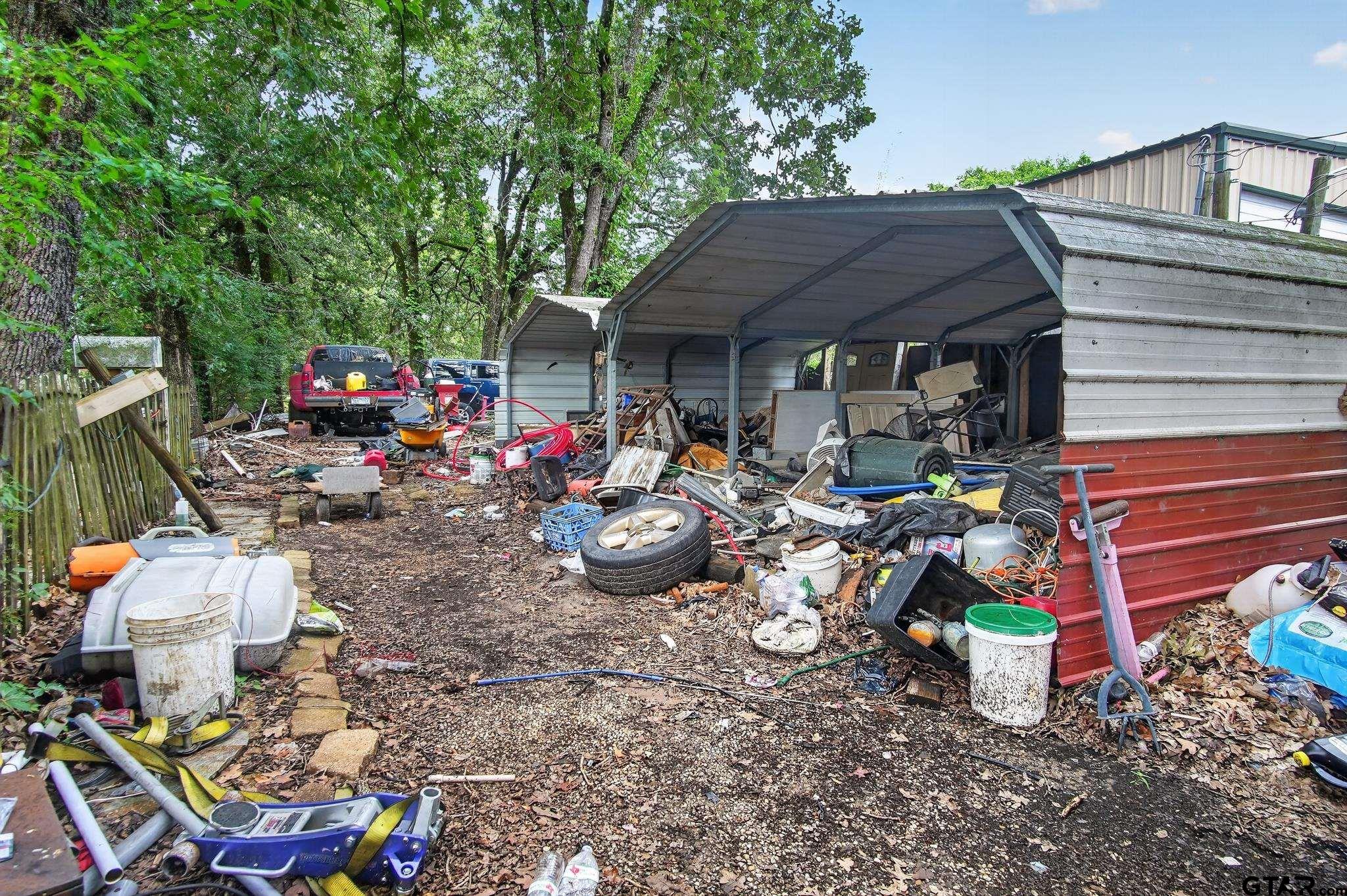 343 Southern Oaks Dr