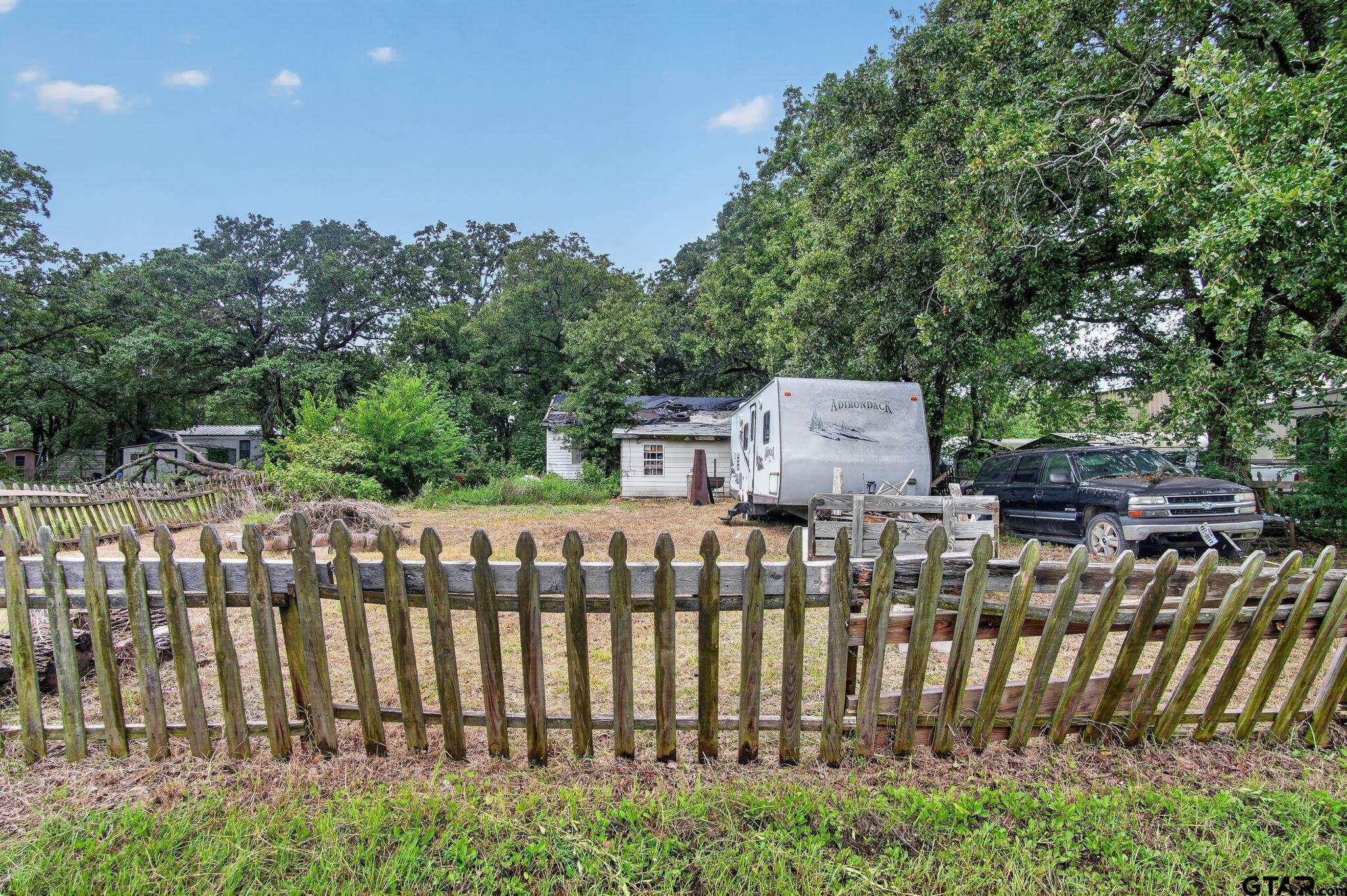 343 Southern Oaks Dr
