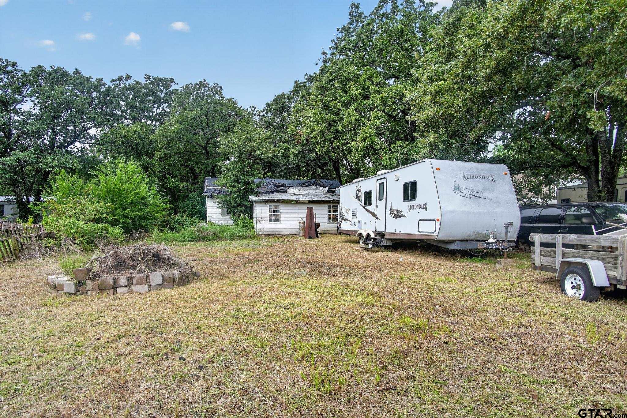 343 Southern Oaks Dr