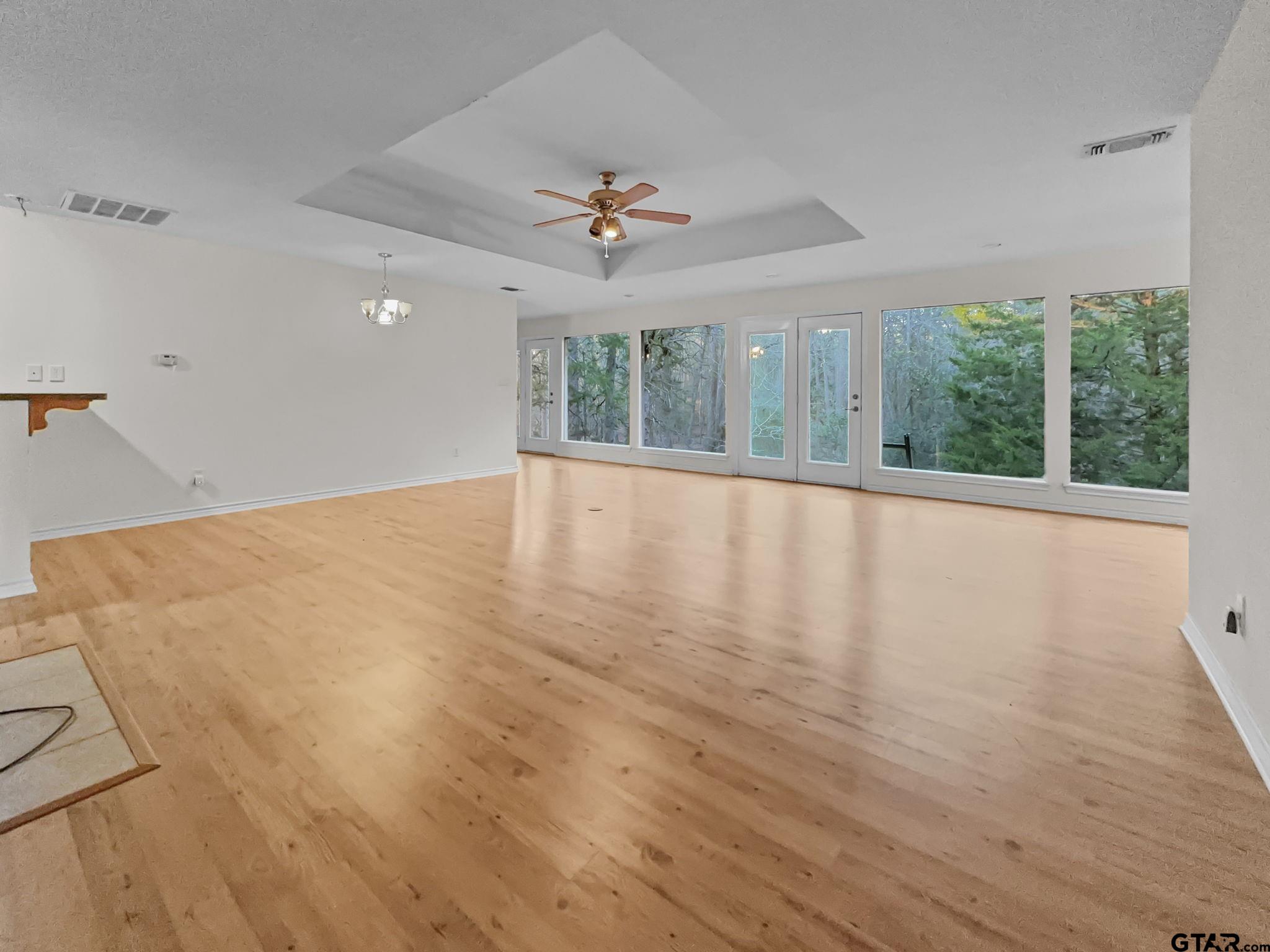 1476 W Holly Trail