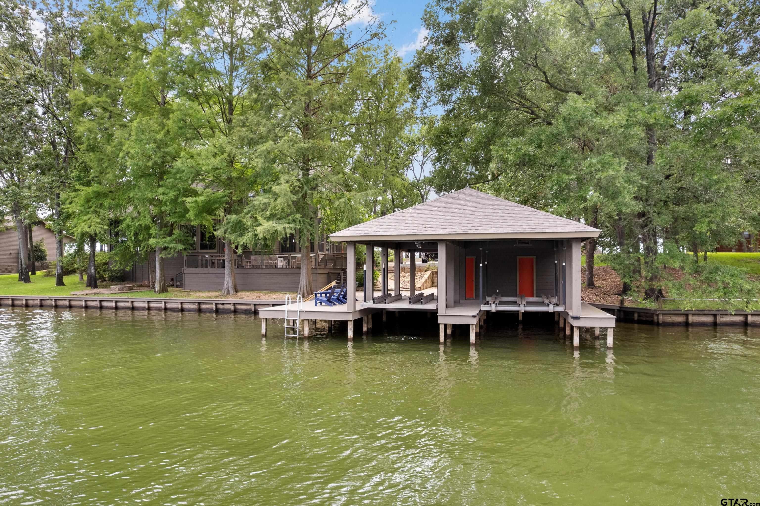 785 Windy Point Drive