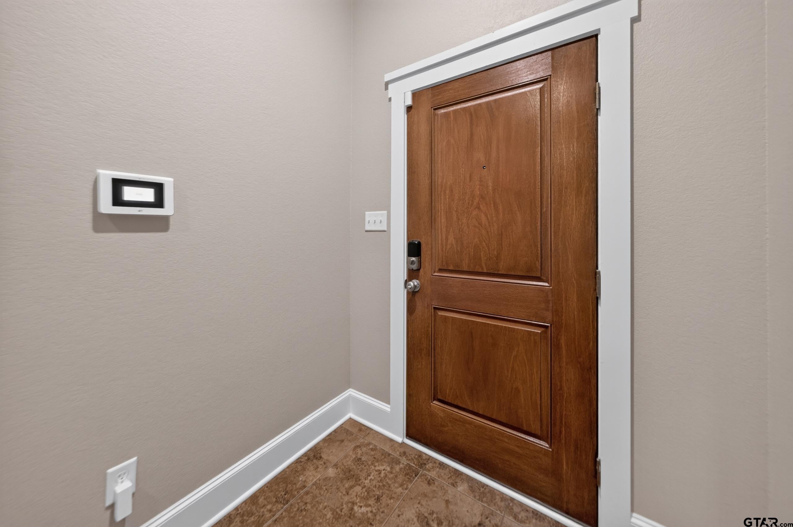 19943 Meadow West Ln