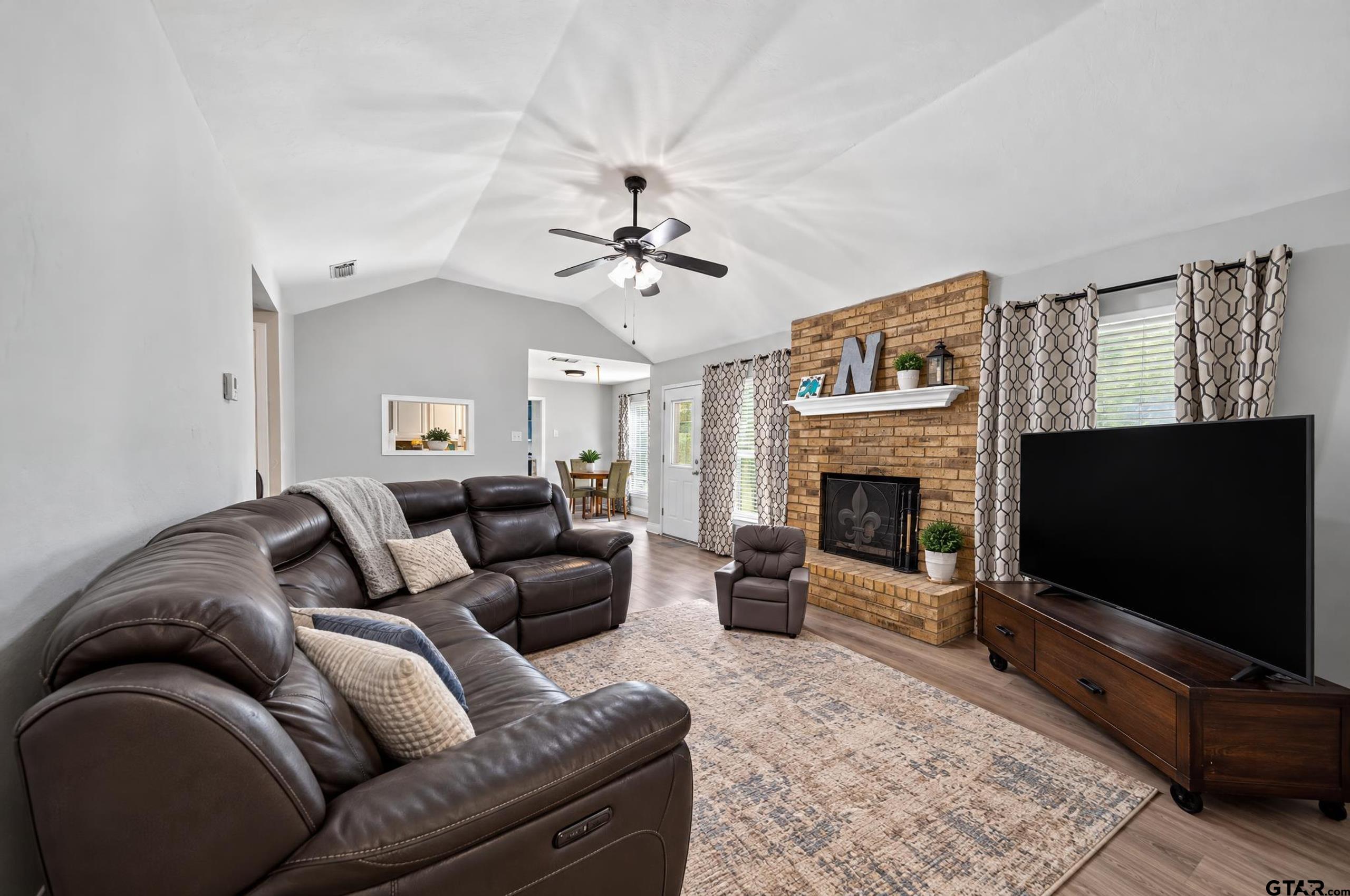 6015 Whispering Lane