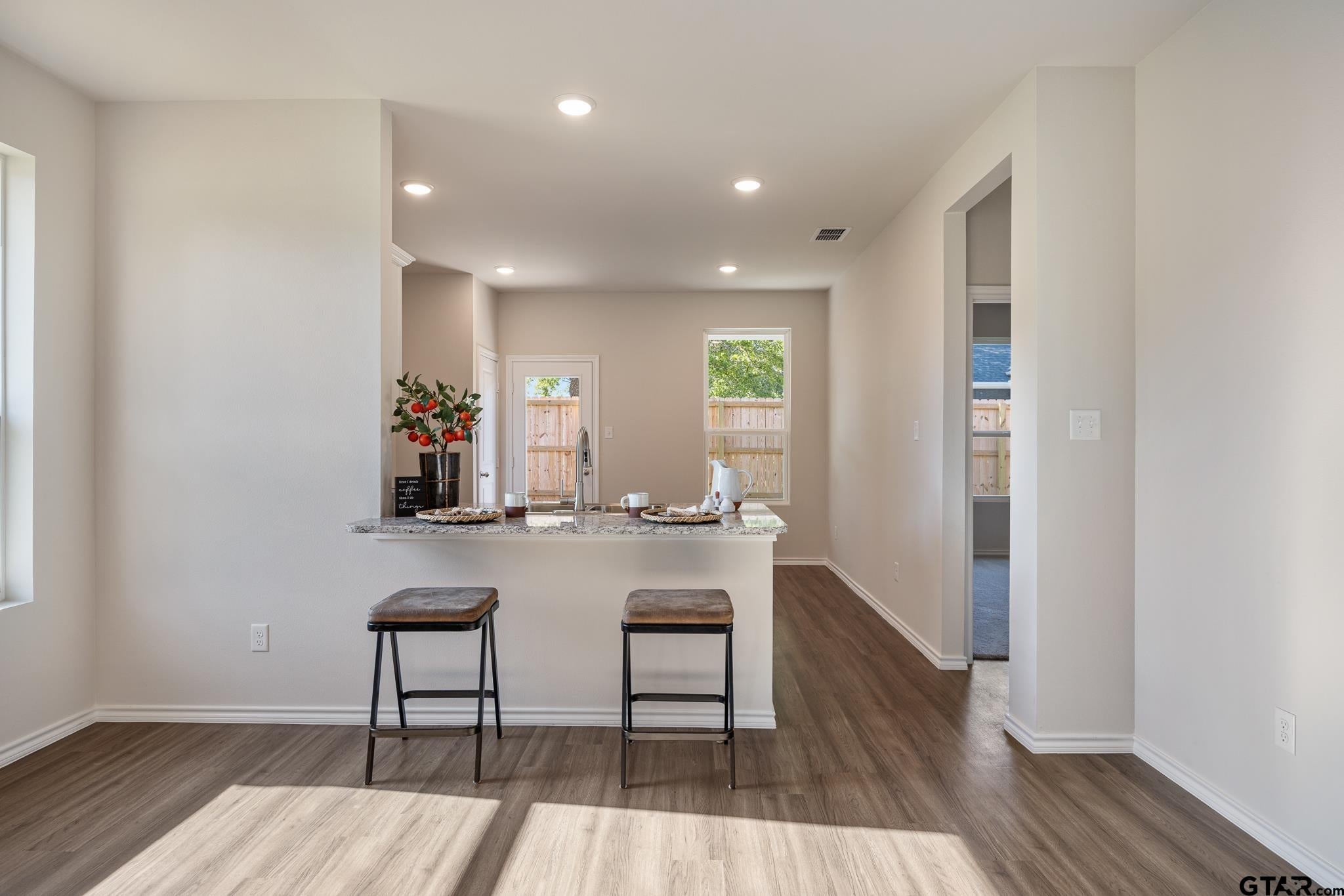 615 Park Central