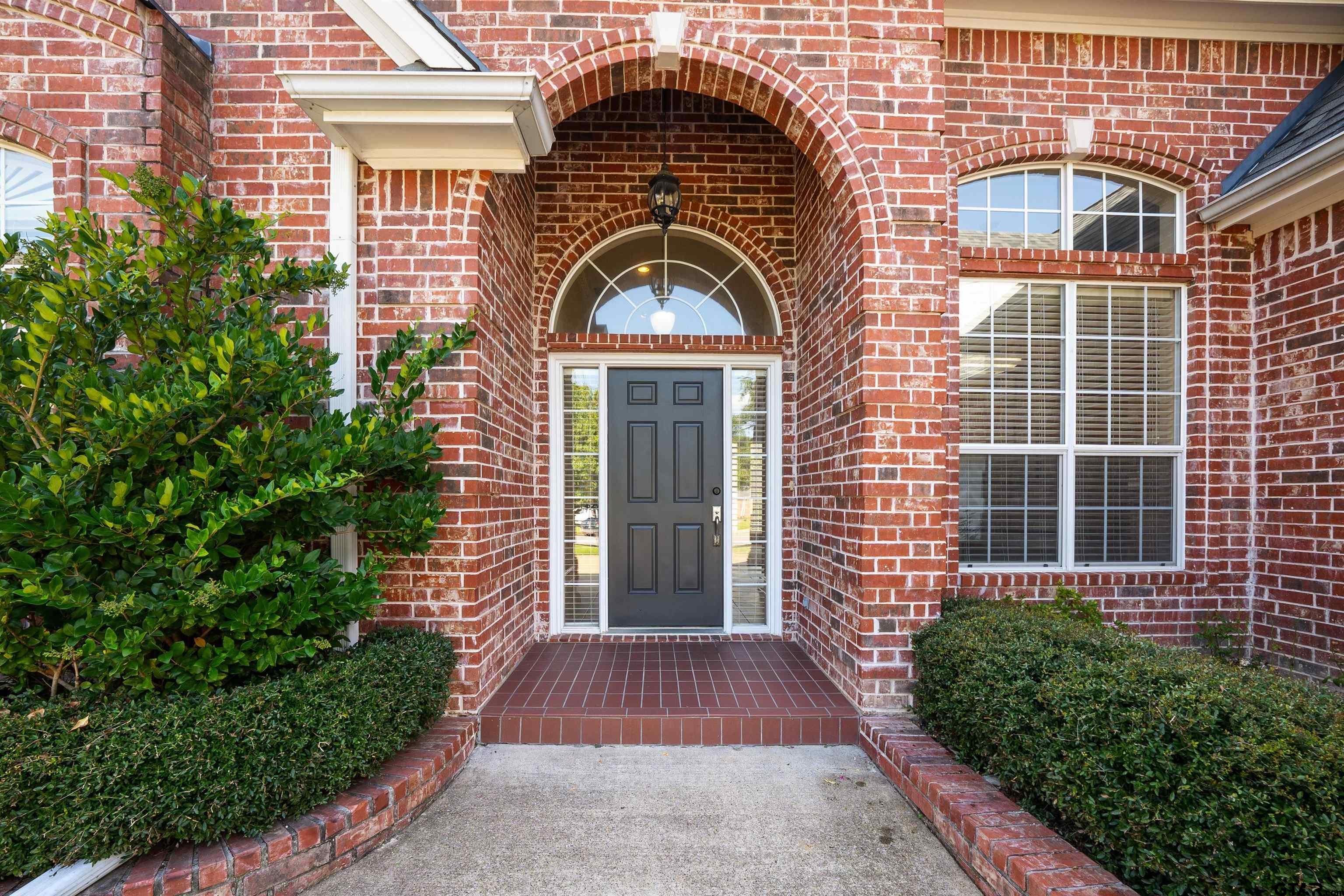 2205 Bradbury Ct