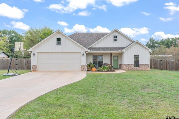 211 E NEVADA ST, VAN, TX 75790 - Image a79a7e0711f55e6cfbafd88d6bd38318/4169832492
