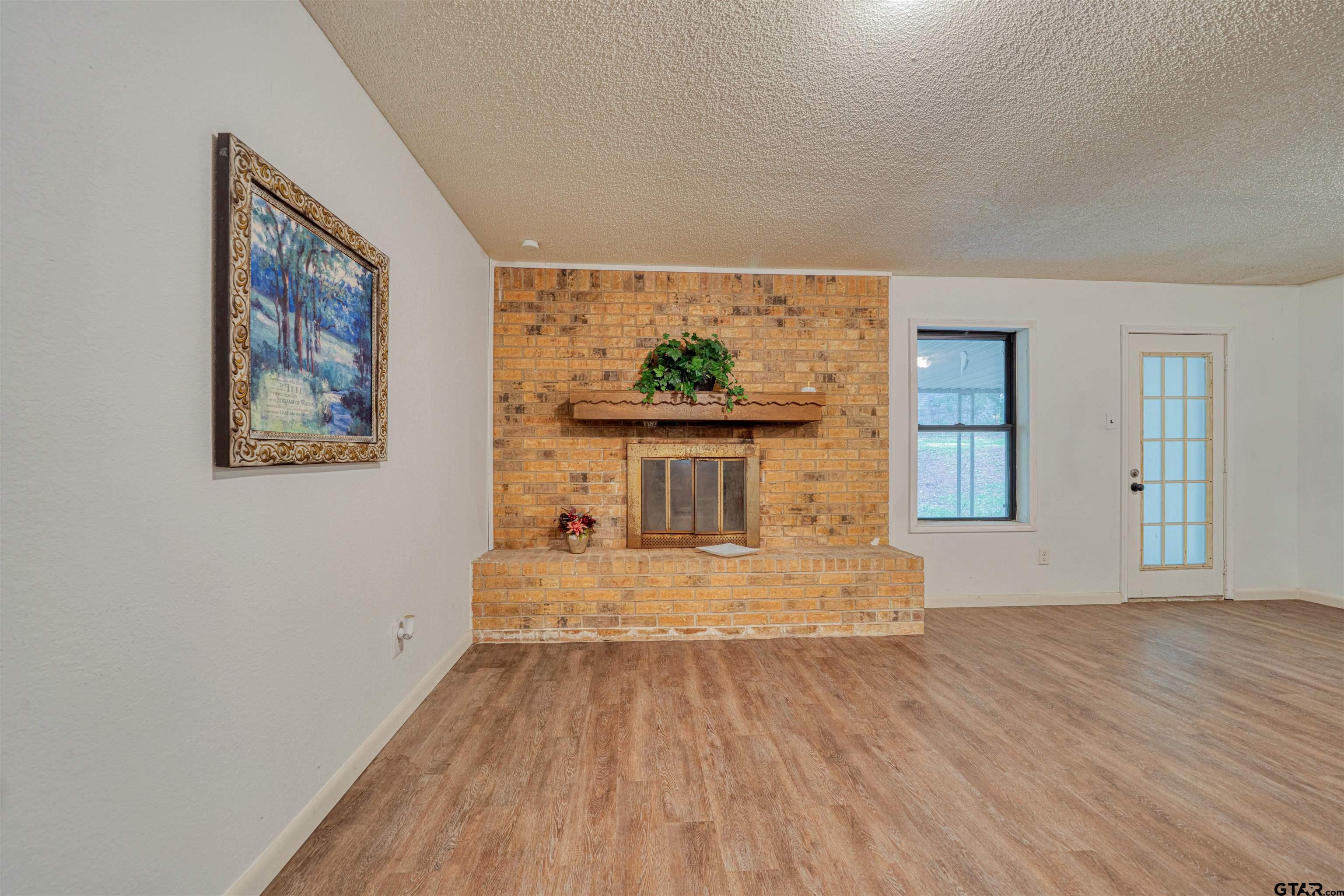 204 Cedarcrest Dr