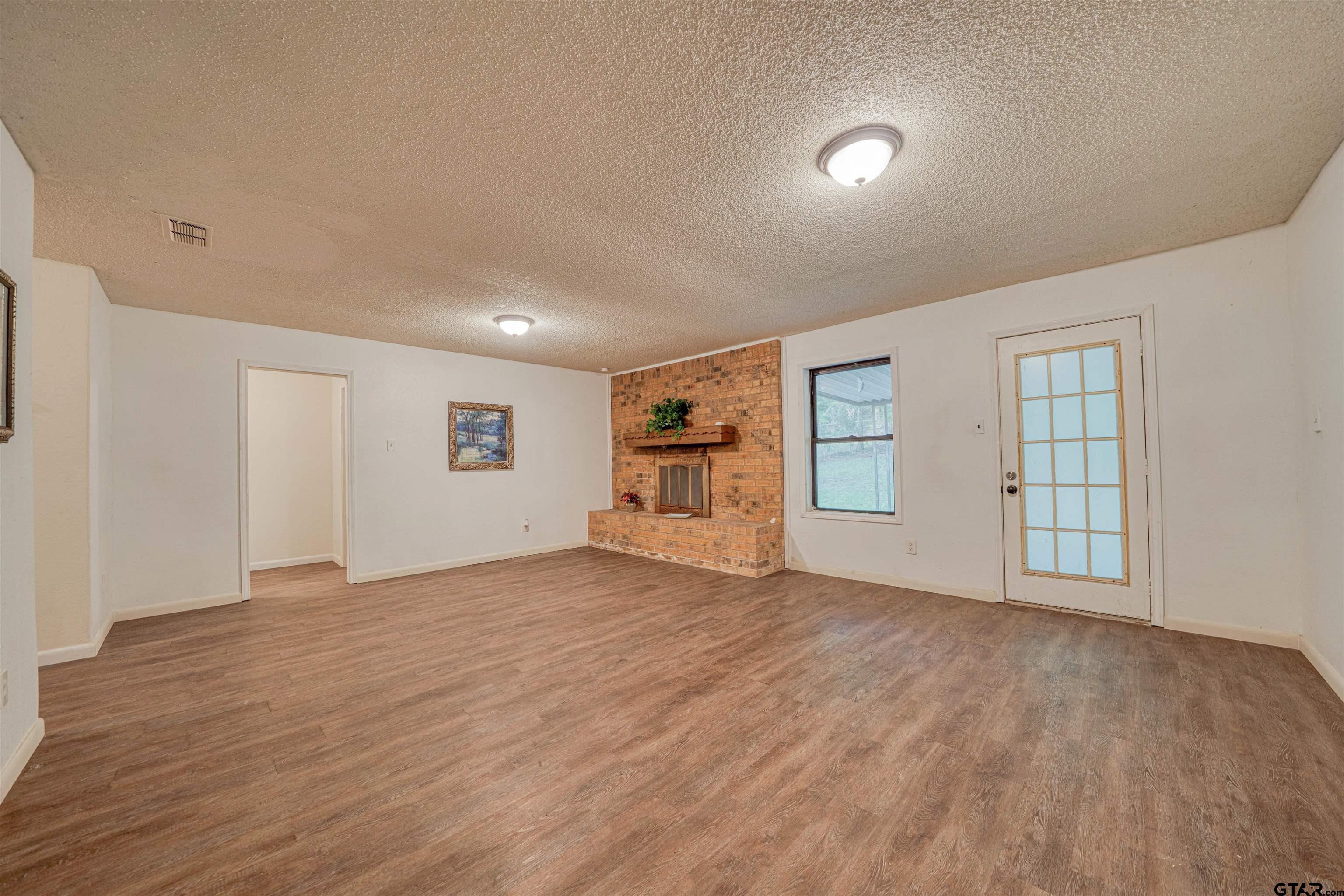 204 Cedarcrest Dr