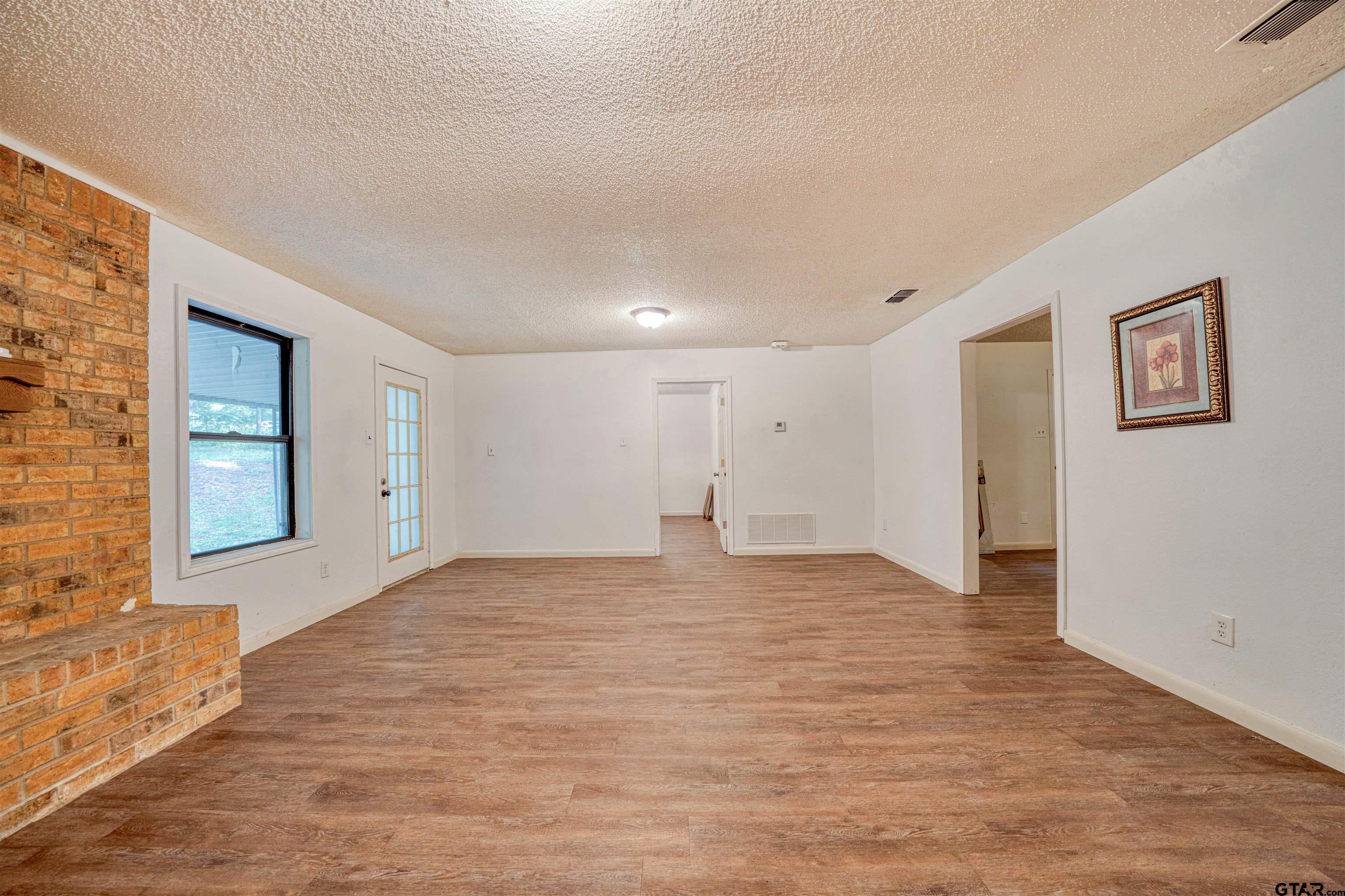 204 Cedarcrest Dr