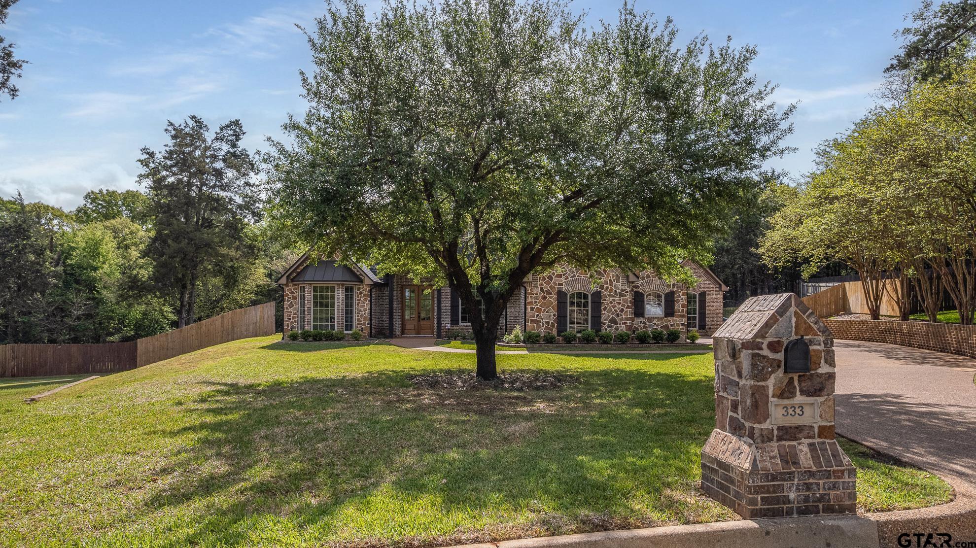 333 Hines Crossing