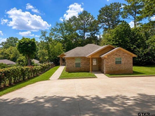 2414 N GLASS AVE, TYLER, TX 75702 - Image a851a09fa3c22abf3acd2ddf9fd41b3d/741215238