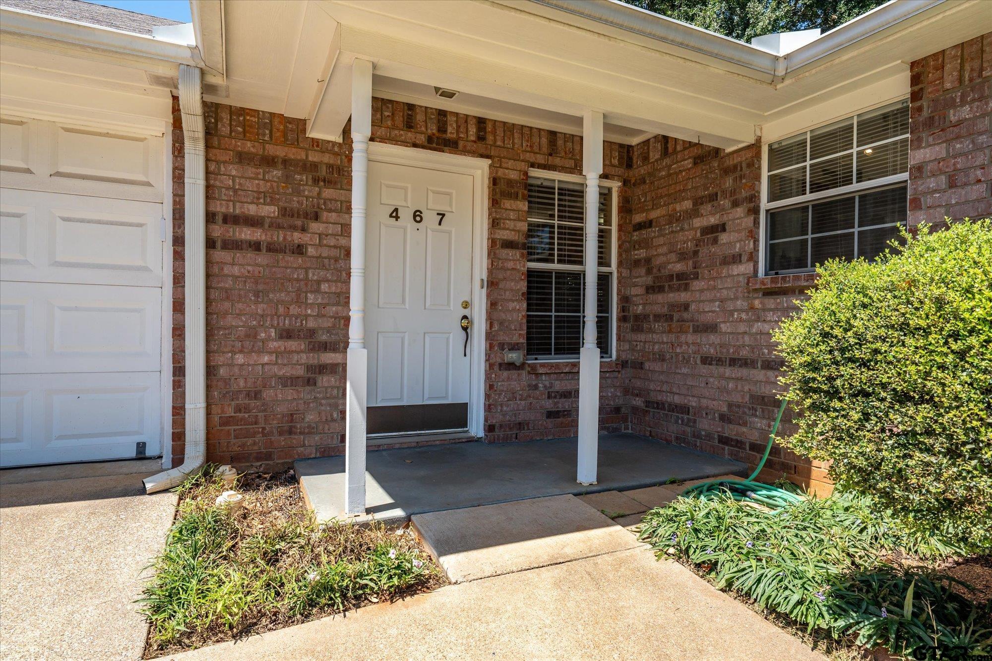 467 Redbud Circle