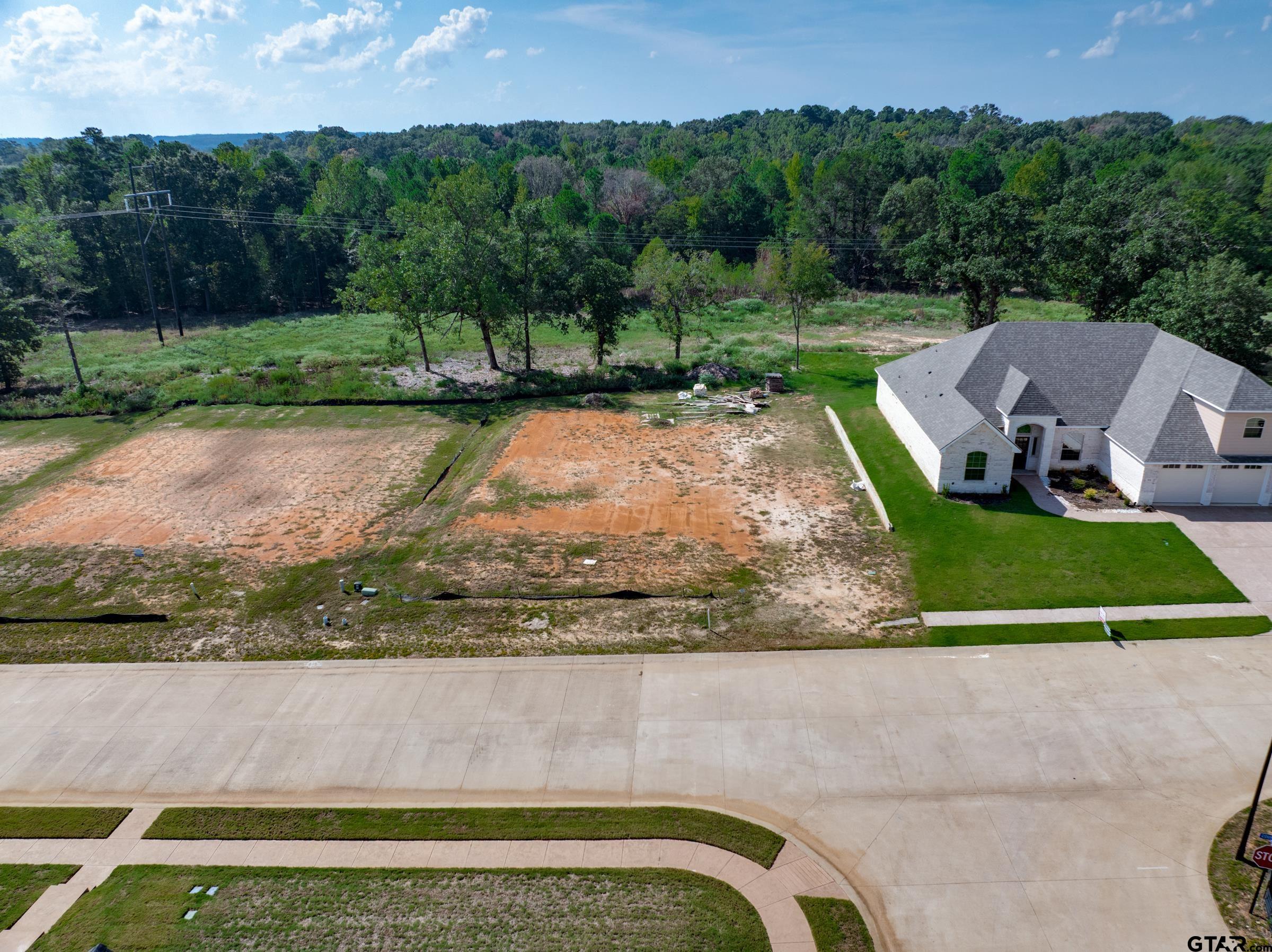 1612 Courtland Ln