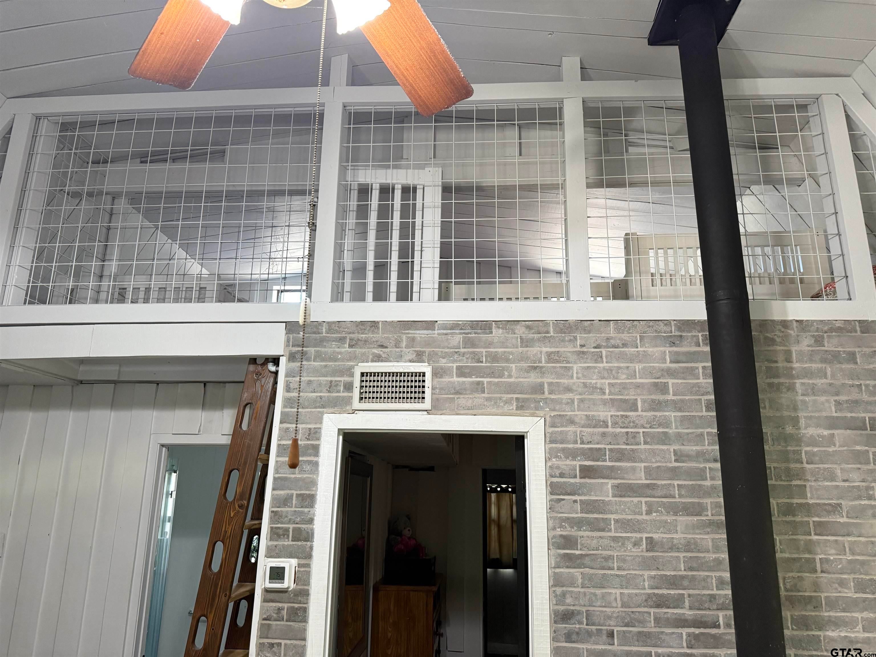 21120 W FM 16