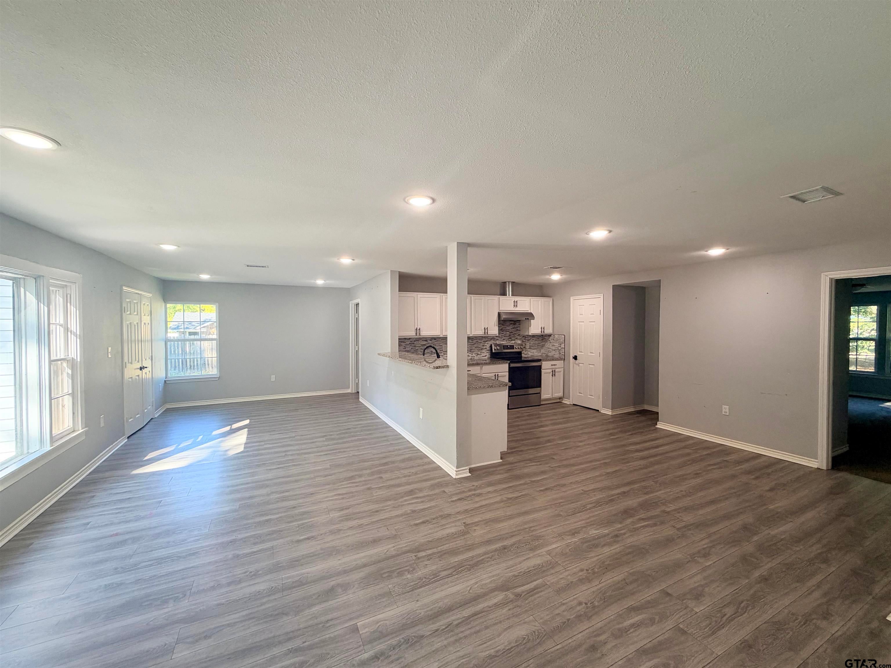 1007 Stephens Ave