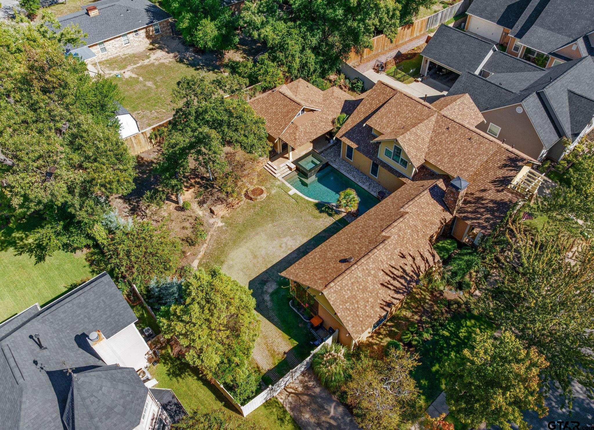 3938 Charleston Park
