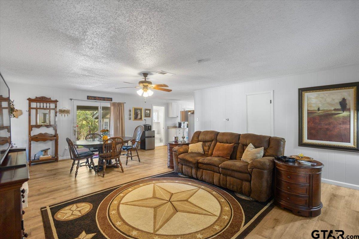 2141 Christopher Dr
