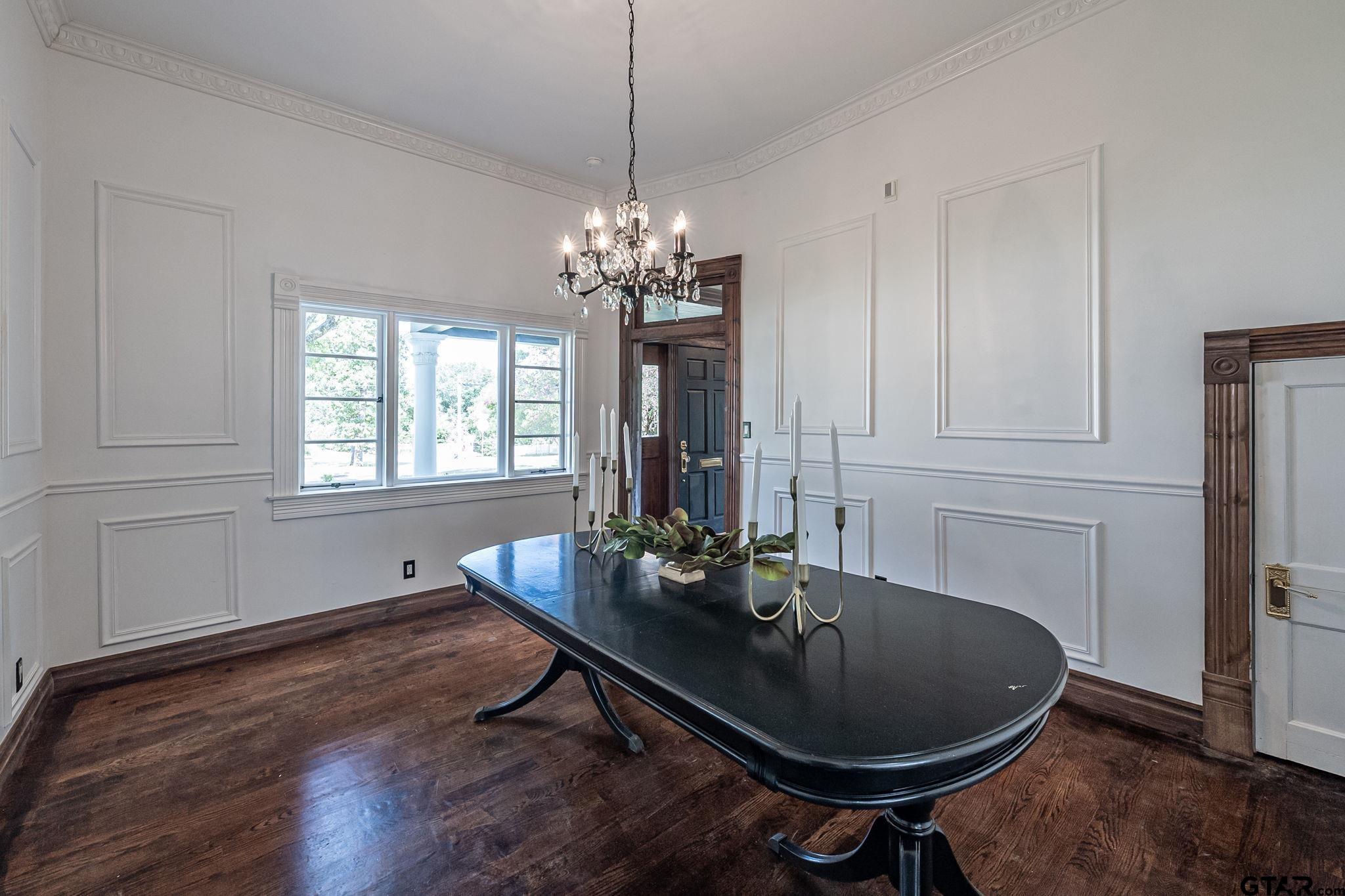 904 S Magnolia
