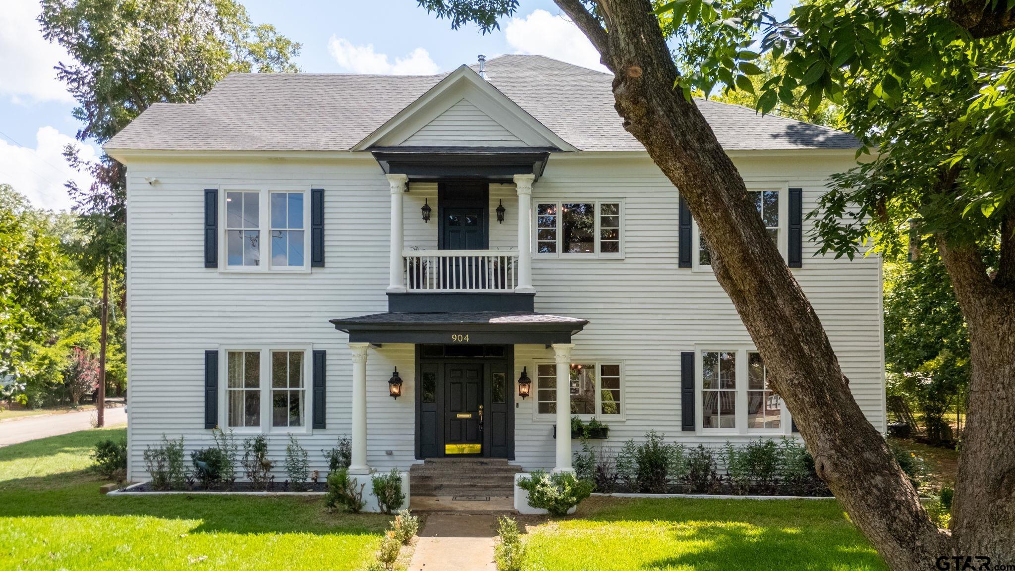 904 S Magnolia