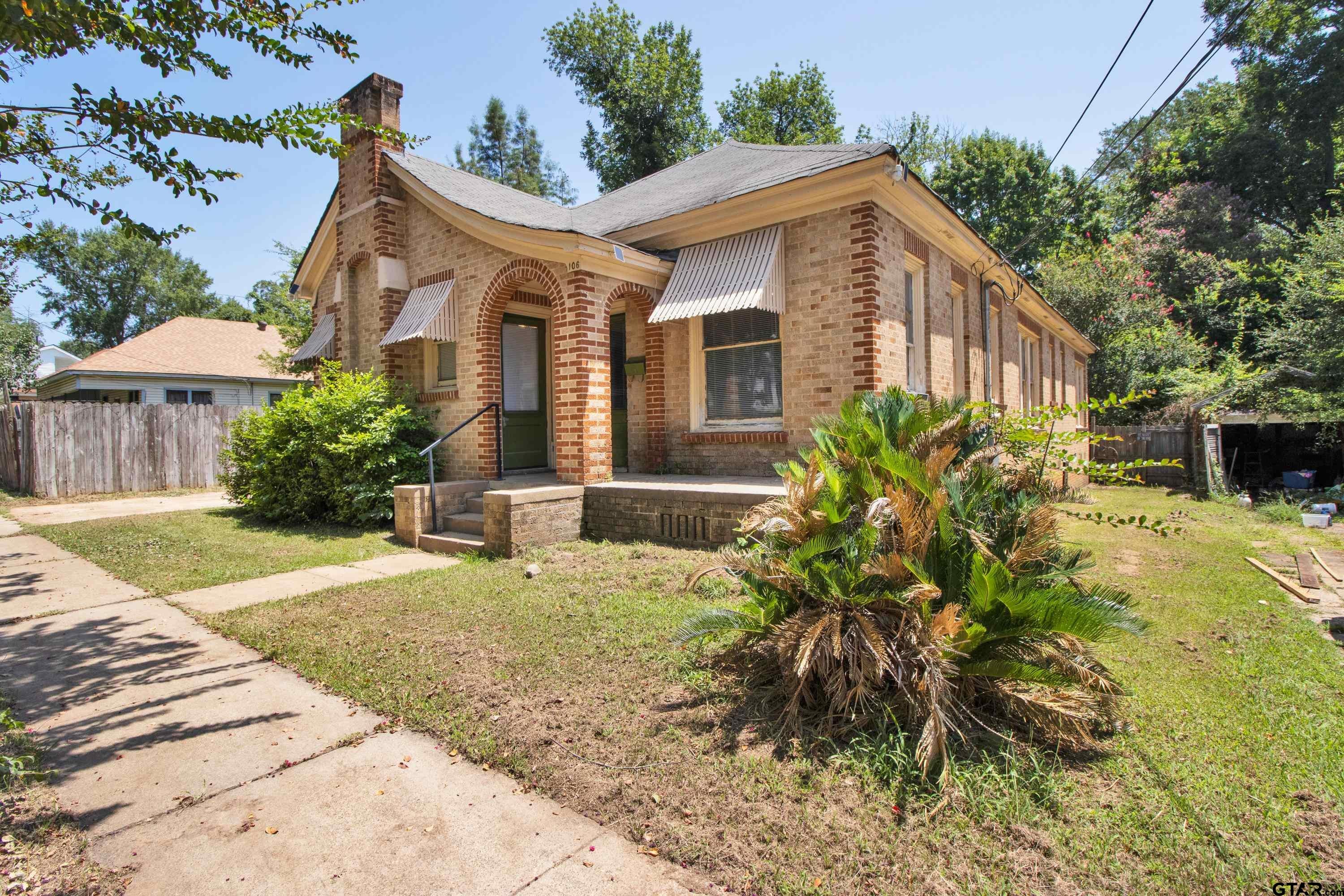 106 N College Street