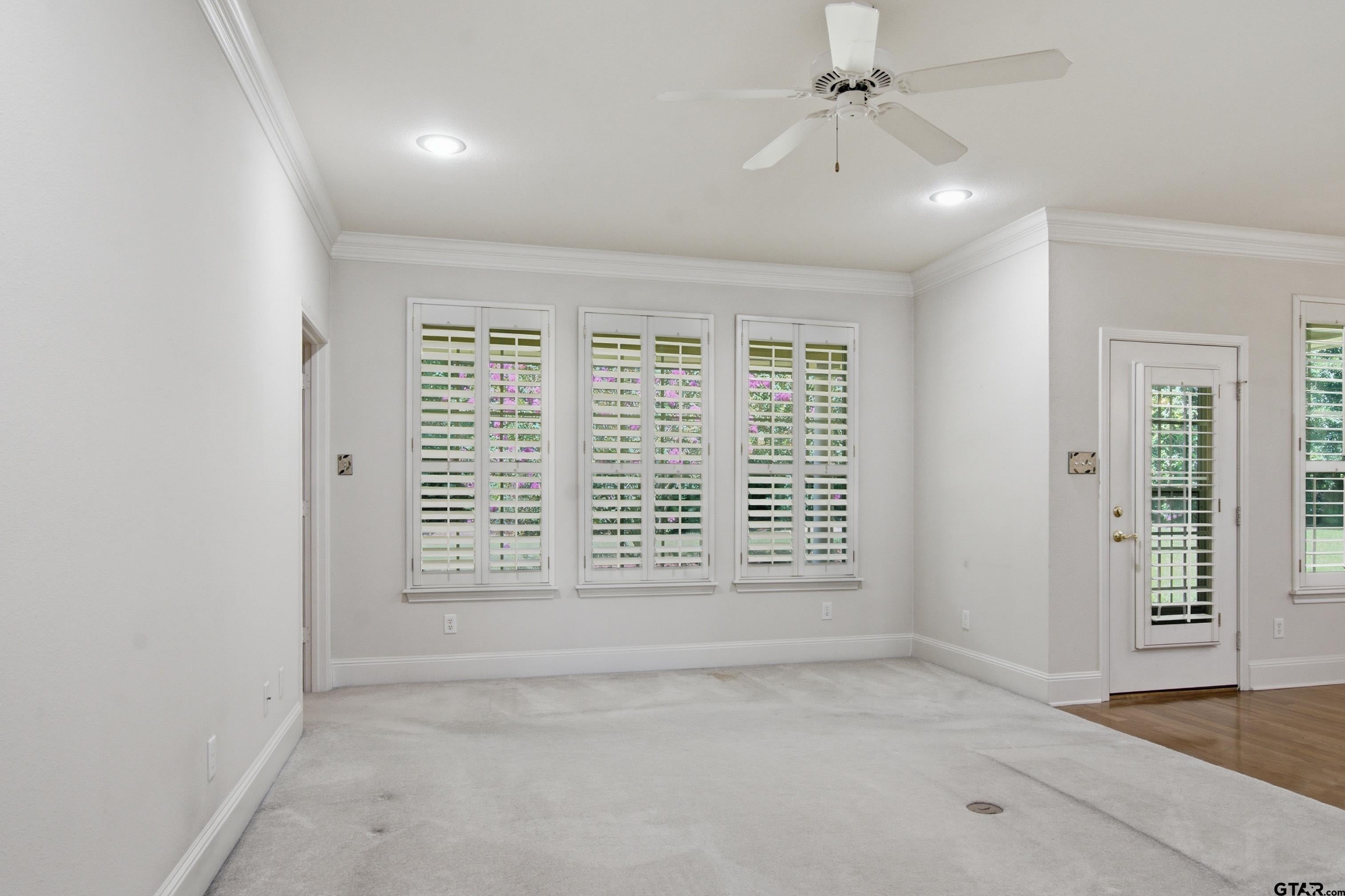 1801 Hollylake Cir
