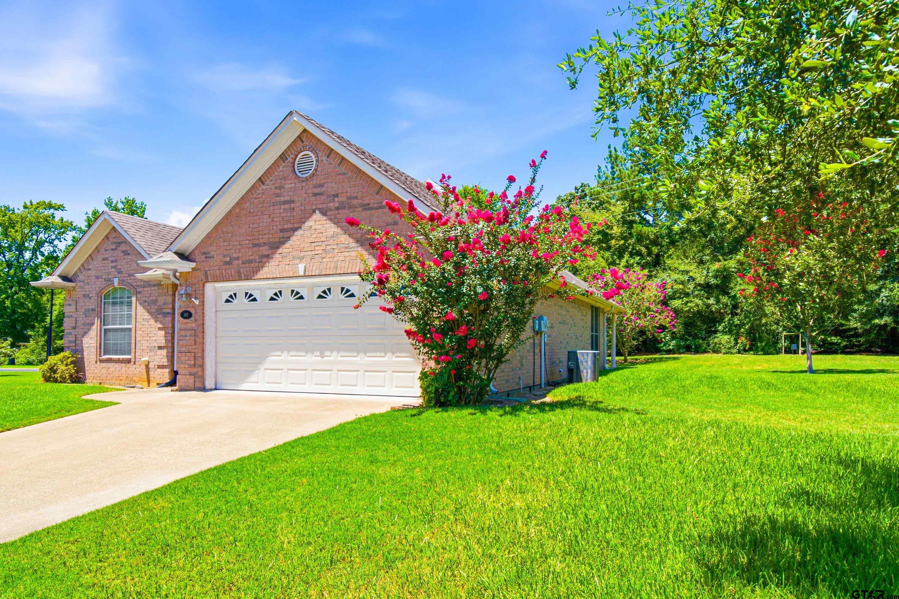 1801 Hollylake Cir