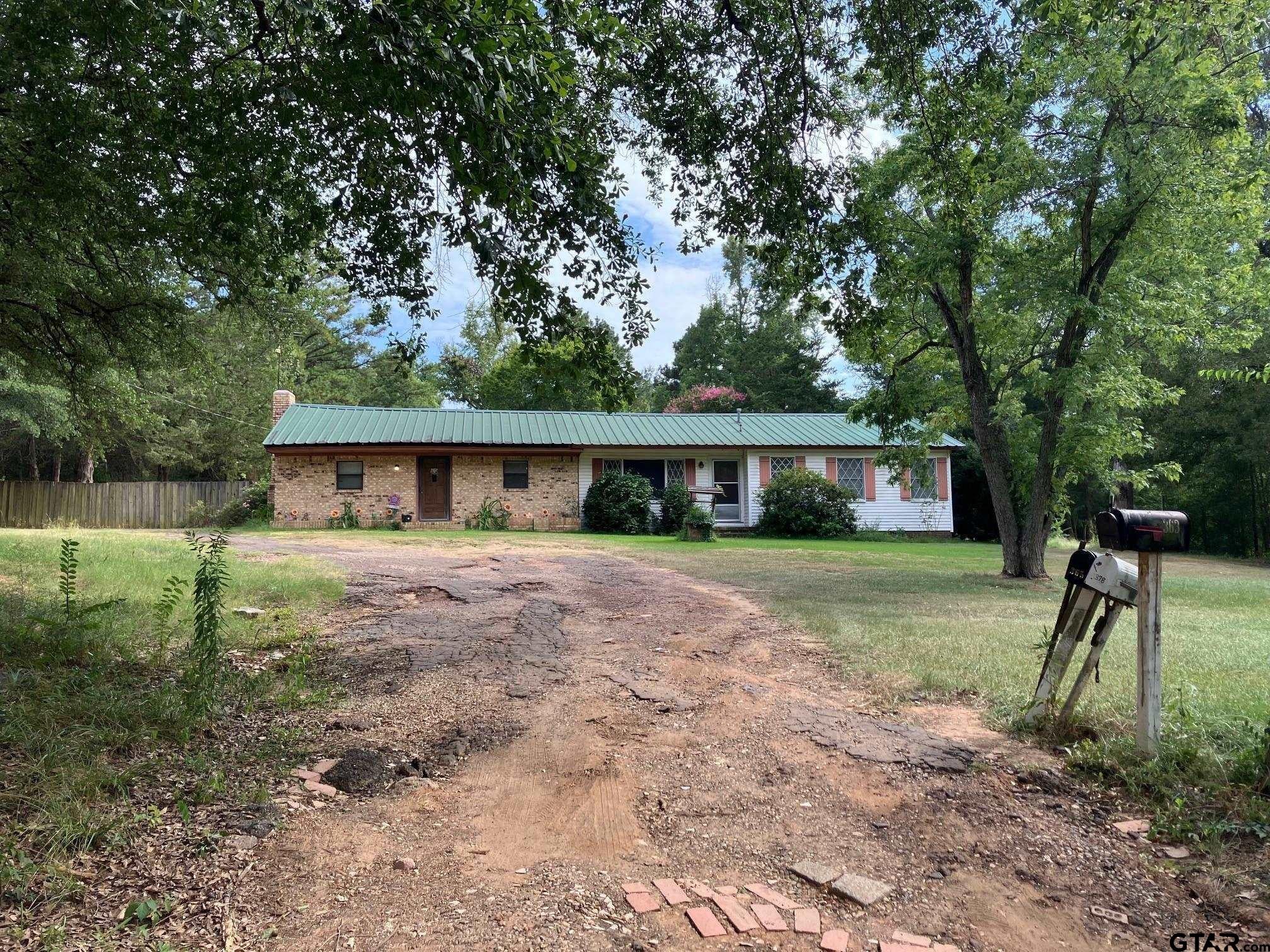 15 Acres County Road 4025