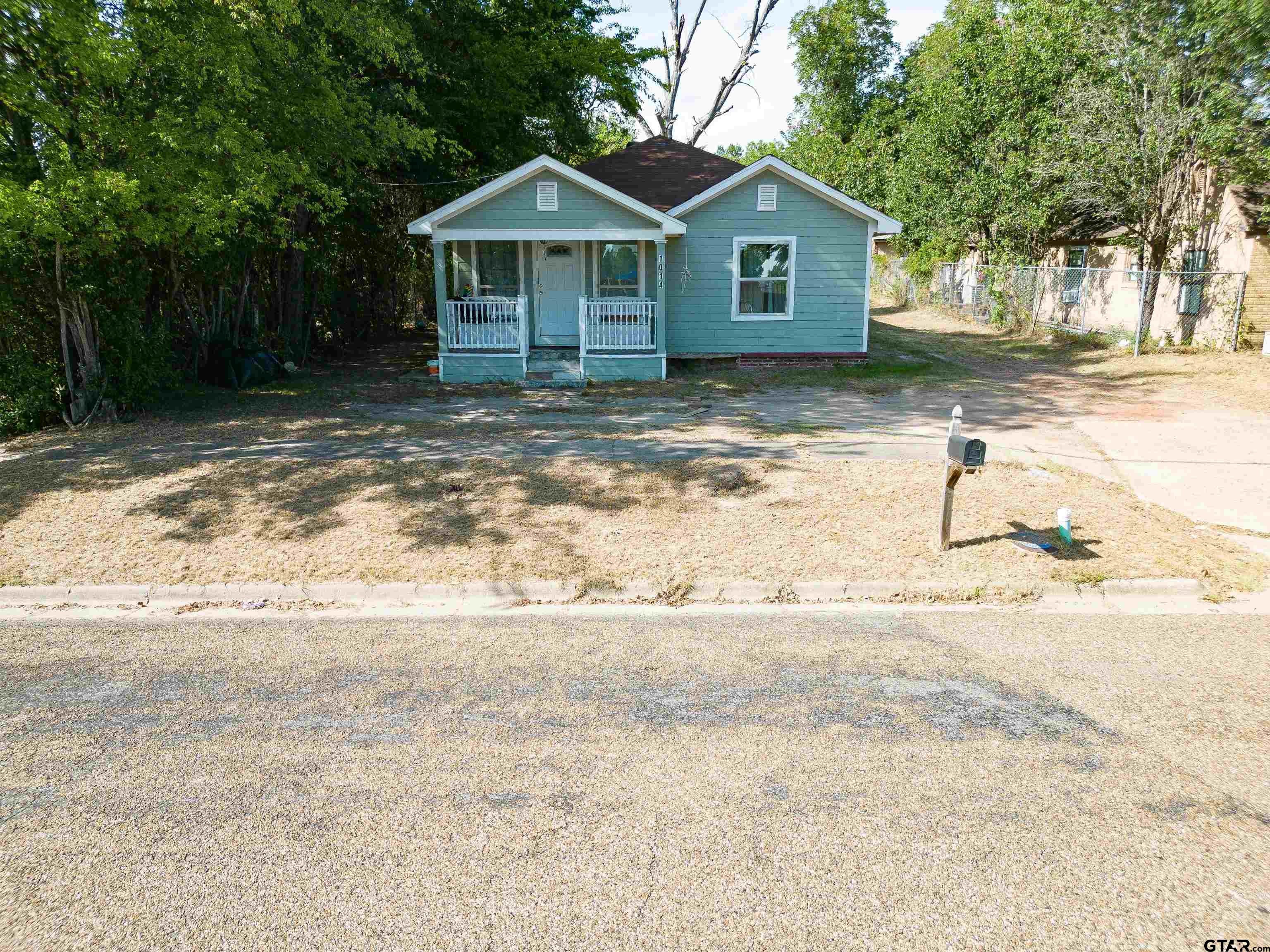 1014 W 6th