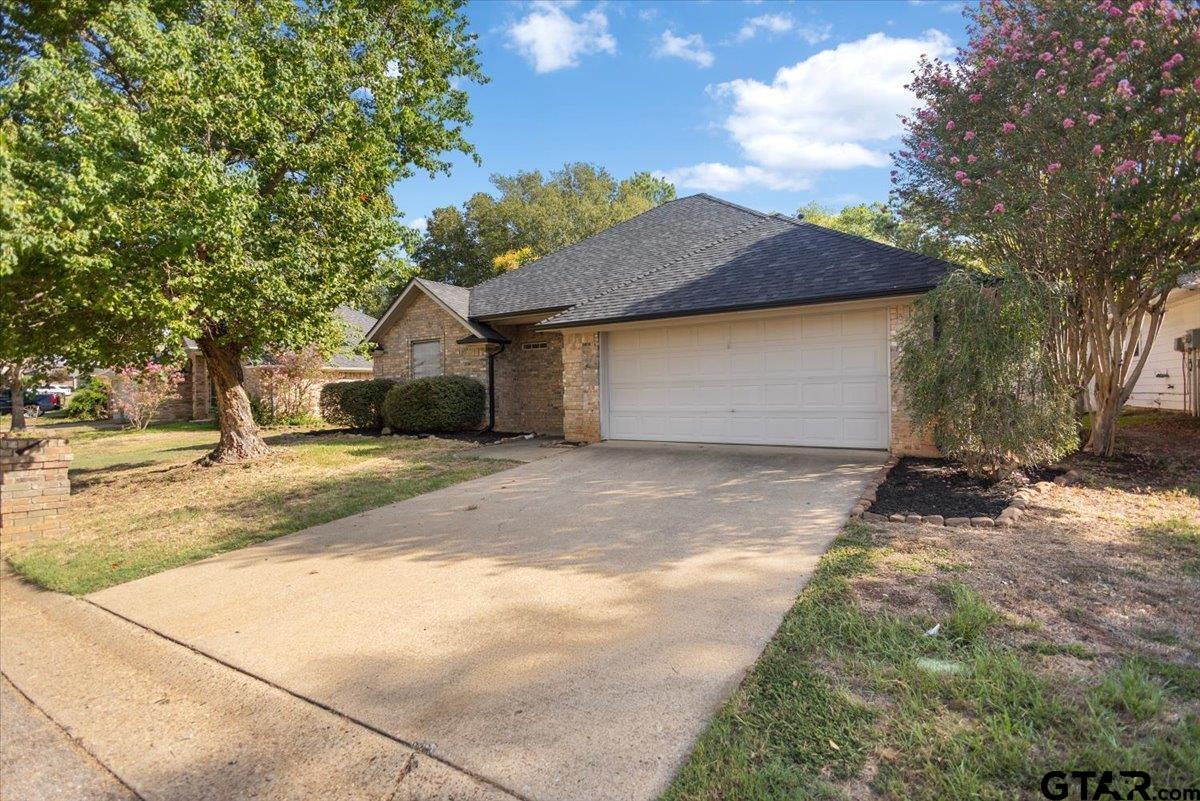 5922 Creekside Circle